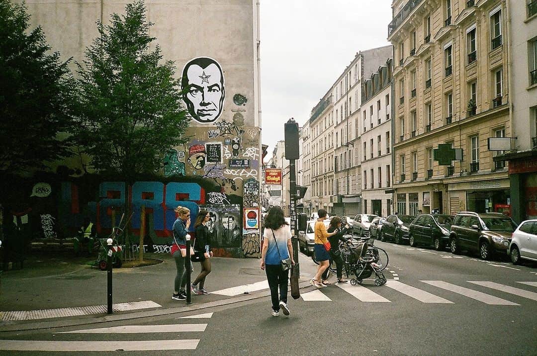 Shepard Faireyのインスタグラム：「Paris sometime between when Orwell wrote 1984 and now. Big Brother, double think, and several other Orwellian ideas are more relevant than ever. Read Orwell’s books if you still have the ability, and will, to read and think.⁠ -Shepard⁠ ⁠ Shot by @jonathanfurlong.」