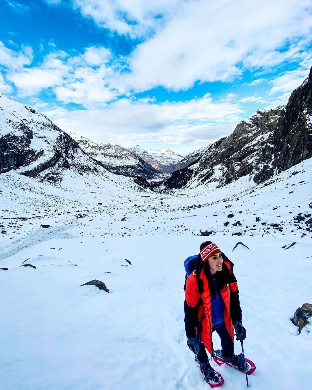 マチルド・ベセーラさんのインスタグラム写真 - (マチルド・ベセーラInstagram)「Attends j’admire la vue 🏔 (merci le faux plat montant 🥵)  Wait up I am enjoying them view 🏔... (thanks the uphills 🥵)  @thenorthfacefr  #hiking #mountains #loveclimbing #nature #beautiful #climbing #neverstopexploring #montagne #escalade #mountaingirl #outdoors #respectnature #landscapes #iceclimbing #icefalls」1月24日 2時11分 - mathildebecerra