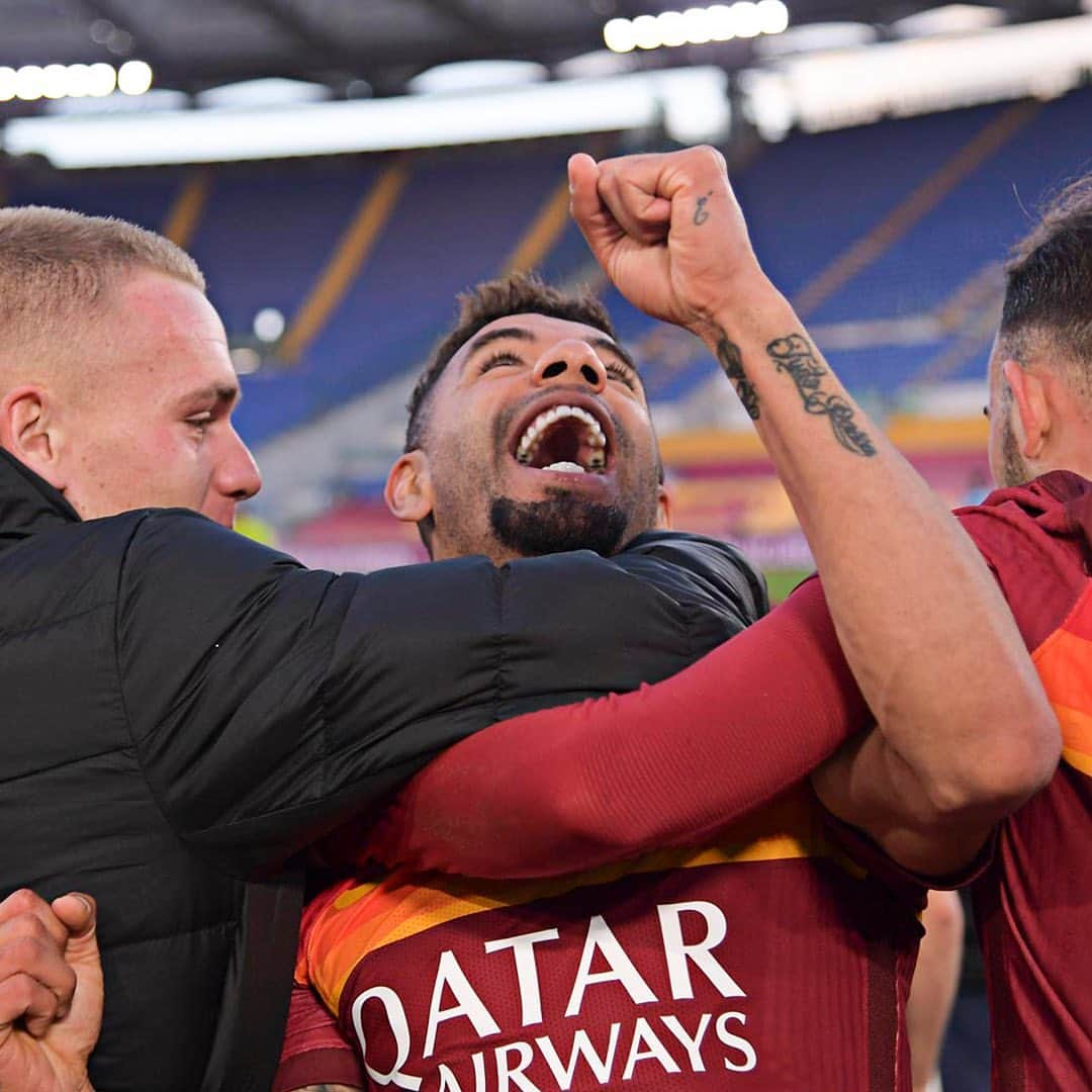 ASローマさんのインスタグラム写真 - (ASローマInstagram)「We are all Bruno! 🥳🤪😍⁣ ♥️ Double tap if you agree 😁⁣ ⁣ #ASRoma #RomaSpezia」1月24日 2時15分 - officialasroma