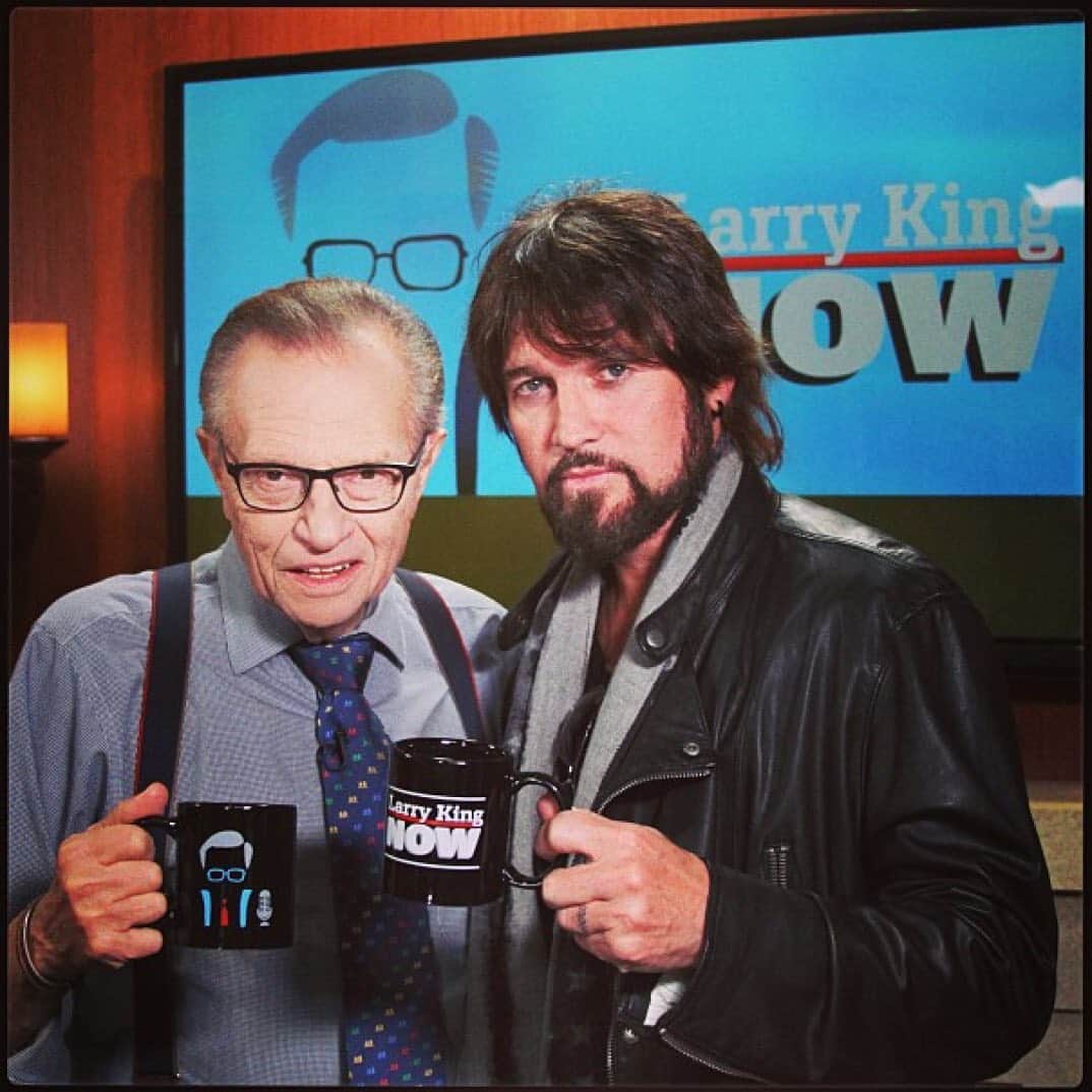 ビリー・レイ・サイラスのインスタグラム：「Sad to hear about the passing of Larry King. What an incredible man and legacy. #RIPLarryKing」