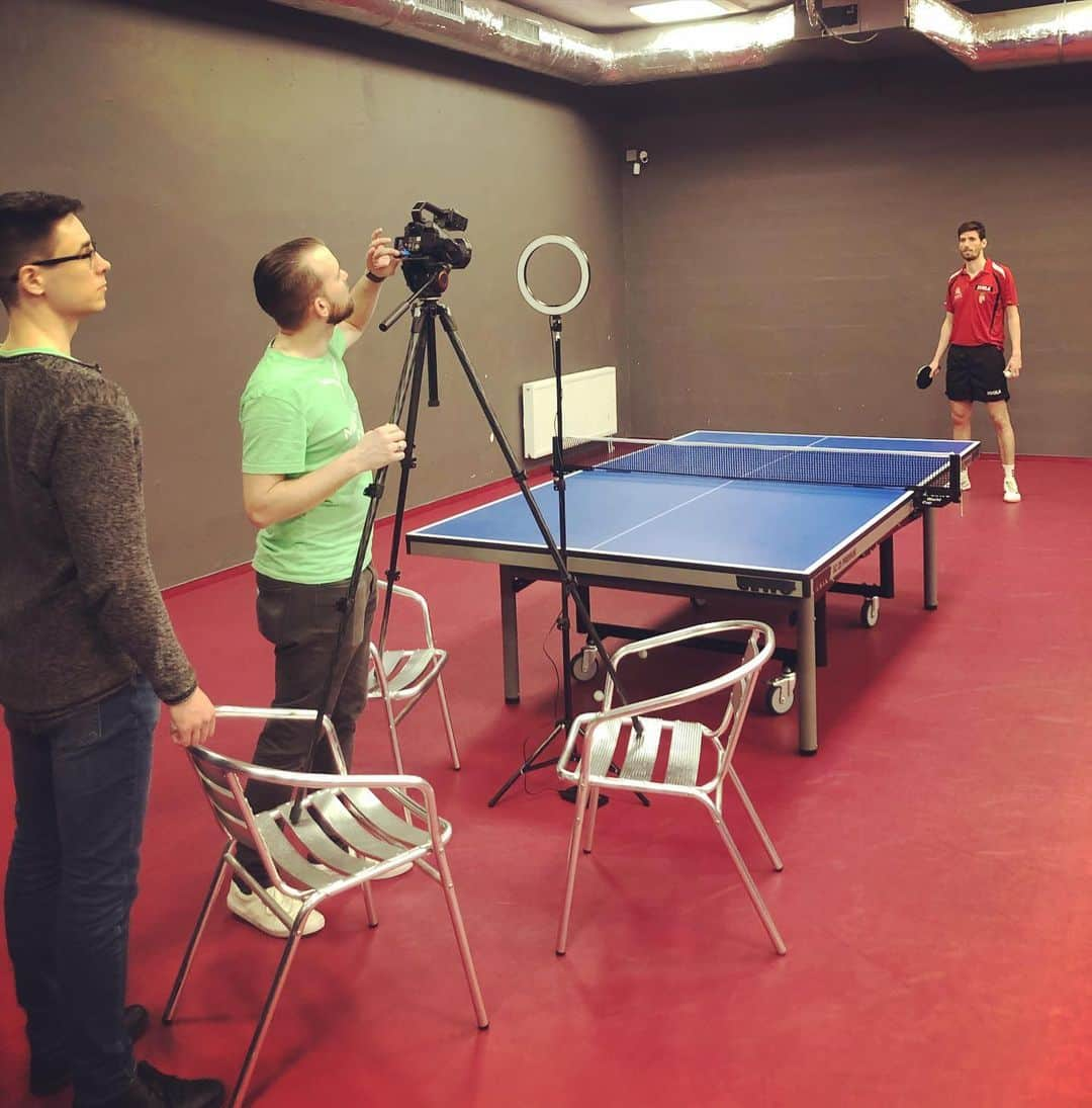 SZUDI Adamのインスタグラム：「Shooting for Magyarock 🇭🇺 #magyarock #hunteam #tabletennis #highlifetabletennis #🇭🇺 #🏓 #magyarcsapat」