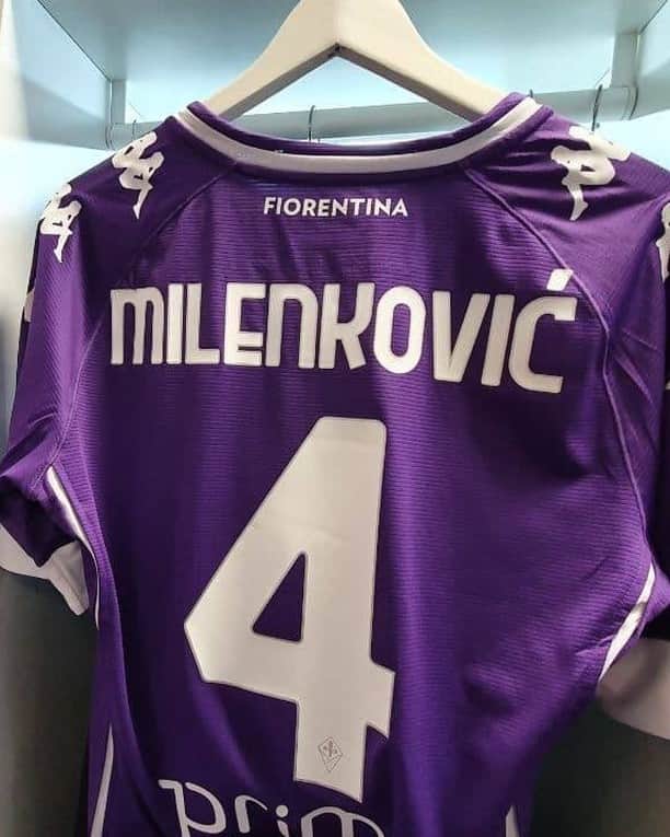 ACFフィオレンティーナさんのインスタグラム写真 - (ACFフィオレンティーナInstagram)「CHANGING ROOM 👕  🔜 #FiorentinaCrotone  #ForzaViola 💜 #Fiorentina #SerieA #StadioFranchi #Dragowski #Milenkovic #Vlahovic」1月24日 2時33分 - acffiorentina