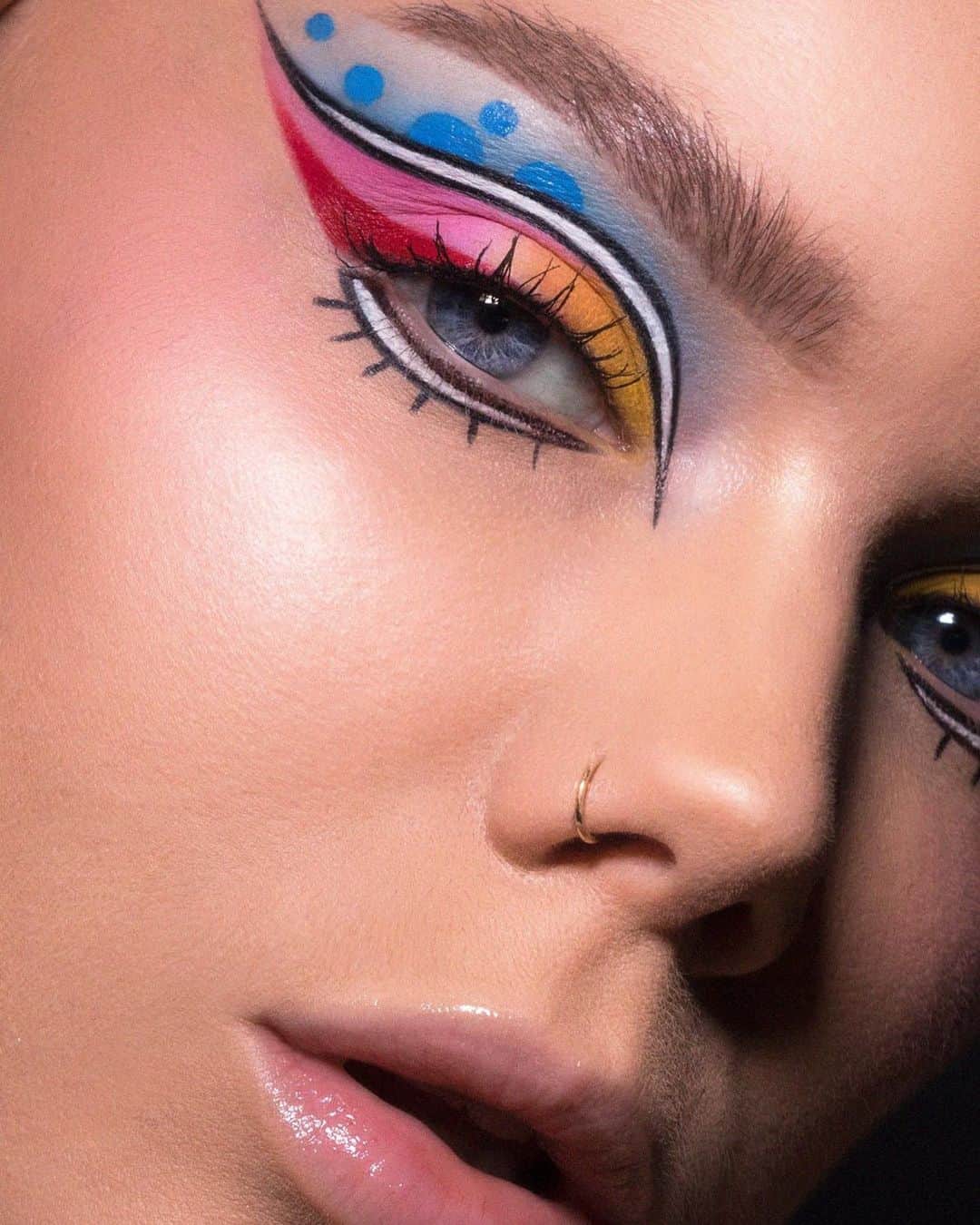 Linda Hallbergさんのインスタグラム写真 - (Linda HallbergInstagram)「Final day: Liquorice allsorts #candypackagingmakeup  This challenge has been a blast and I want to thank @salut.suzanne once again for coming up with th candy idea! I feel super inspired by all the amazing looks you have created! swipe to see some of todays looks:  Product list for my look  Base @danessa_myricks vision cream cover n03 @lhcosmetics infinity filter light @lhcosmetics Infinity Palette – Cigar, Maffei, Andromeda, Milky Way  Eyes @lhcosmetics white core crayon as a base @nyxcosmeticsnordics epic wear waterproof eyeliner white @nablacosmetics serial liner @lhcosmetics spectral palette – unknown @hudabeauty pastels mint eyeshadow palette @cosmyfy x @evelina.forsell war paint palette @danessa_myricks waterproof cream palette primary palette @milaninordics satin matte lip cream satin @lhcosmetics infinity power lash waterproof mascara  Lips @lhcosmetics Infinity glass」1月24日 2時42分 - lindahallberg