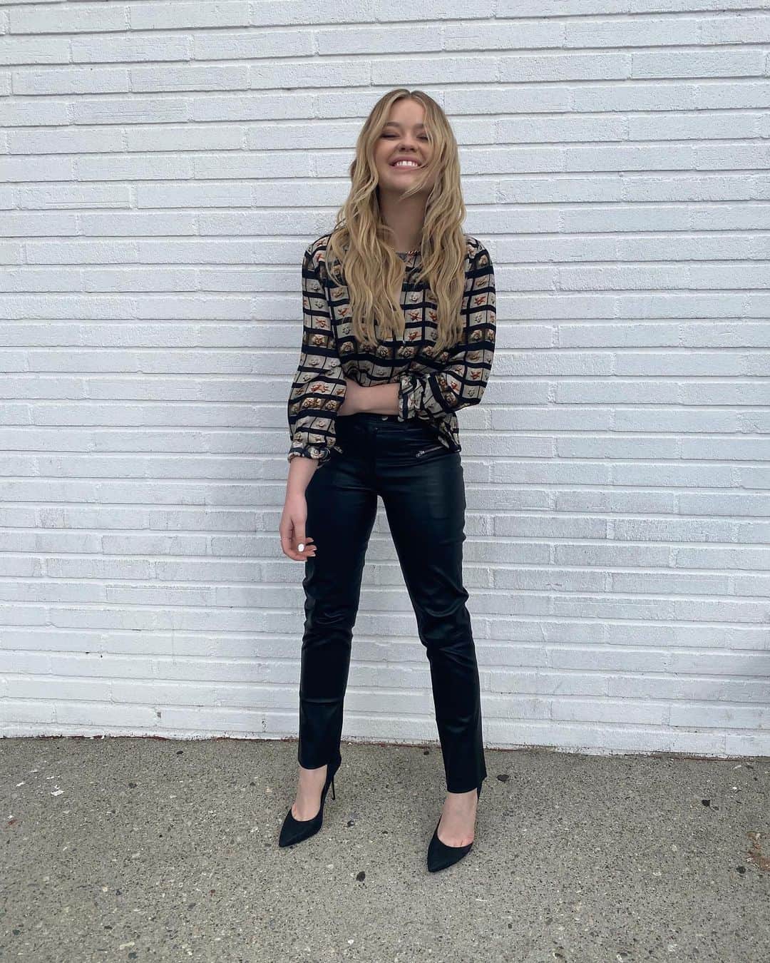 ジェイド・ペティージョンのインスタグラム：「Just need to document that I got out of my pjs」