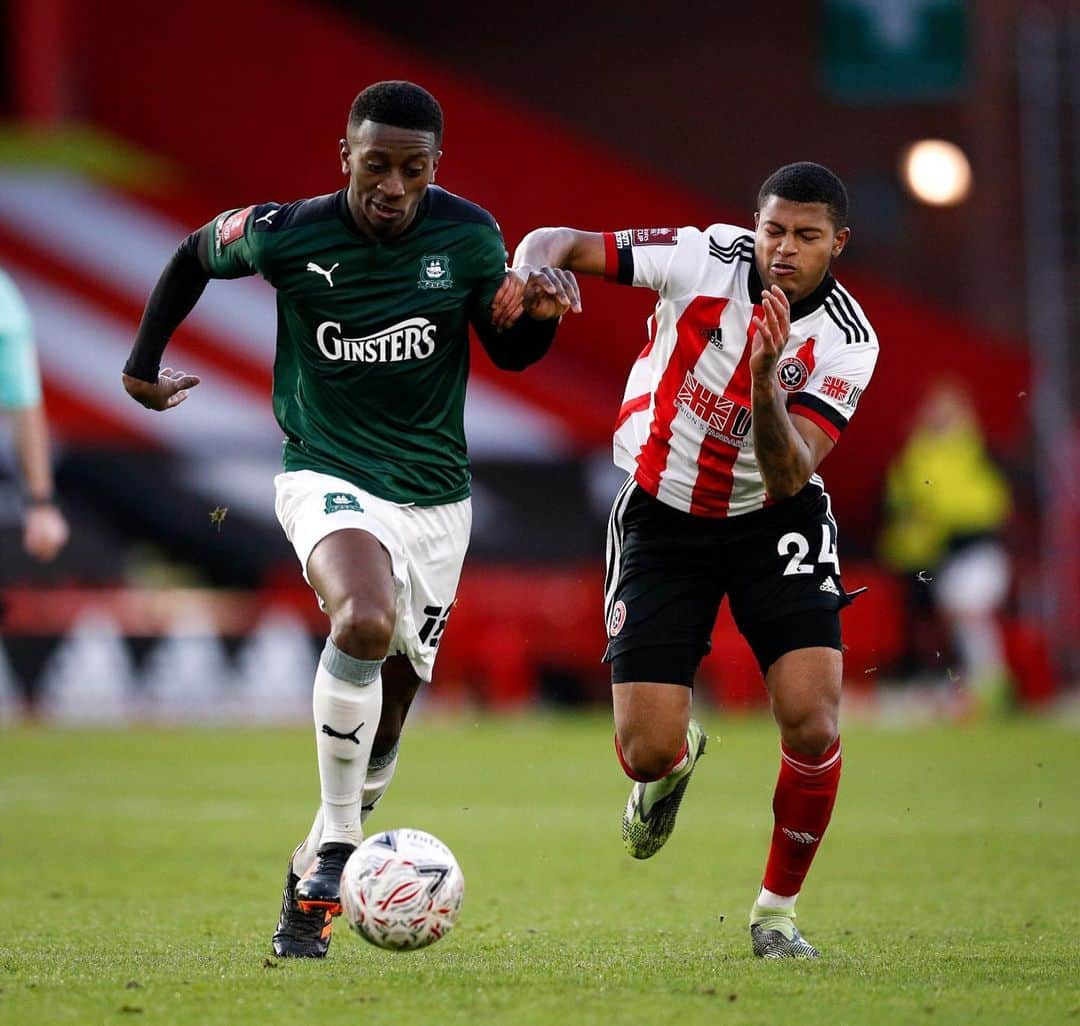 リアン・ブリュースターさんのインスタグラム写真 - (リアン・ブリュースターInstagram)「Job done! Cup journey continues #sufc」1月24日 4時35分 - rhianbrewster