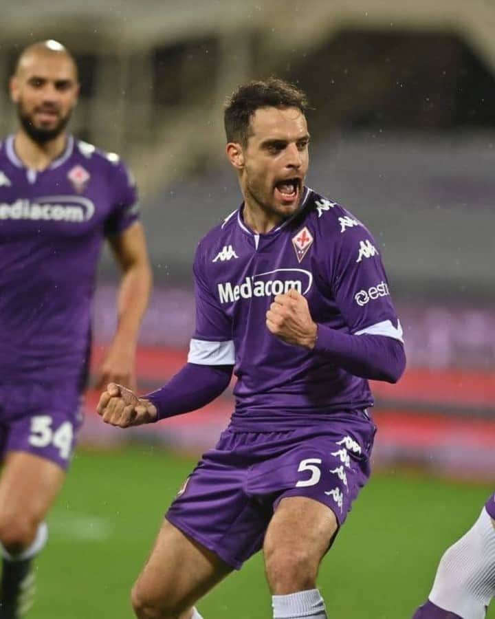 ACFフィオレンティーナさんのインスタグラム写真 - (ACFフィオレンティーナInstagram)「JACK 🃏  WHAT. A. GOAL. Ma che gol ha fatto? 👏  #ForzaViola 💜 #FiorentinaCrotone #FIOvCRO #ACFFiorentina #Fiorentina #JackBonaventura #Bonaventura」1月24日 5時15分 - acffiorentina