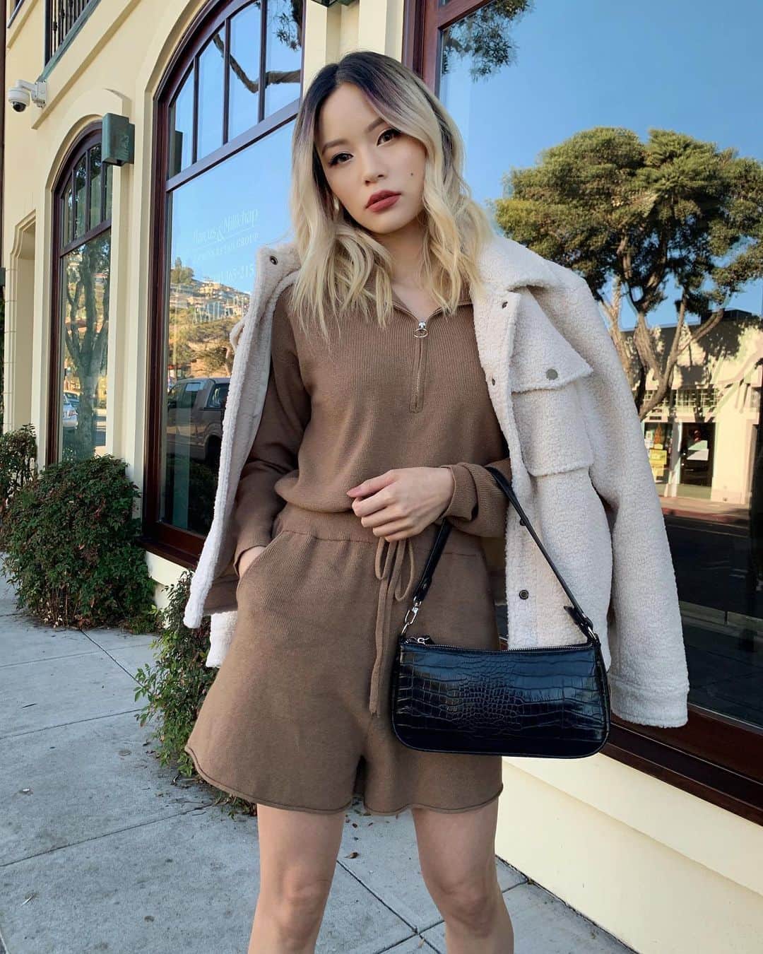Yukiさんのインスタグラム写真 - (YukiInstagram)「Never thought a romper can be this comfy ❤️  Romper by @lacademie_ & Jacket by @tularosalabel @revolve #revolvewinter」1月24日 6時30分 - yukibomb