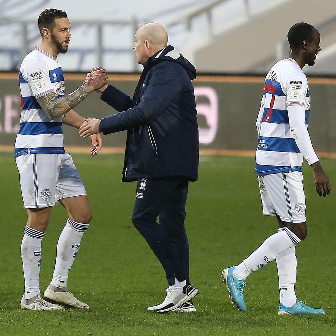 ジェフ・キャメロンのインスタグラム：「3pts Massive Team performance!! We go again 👍🏼💪🏼👊🏼🔵⚪️」