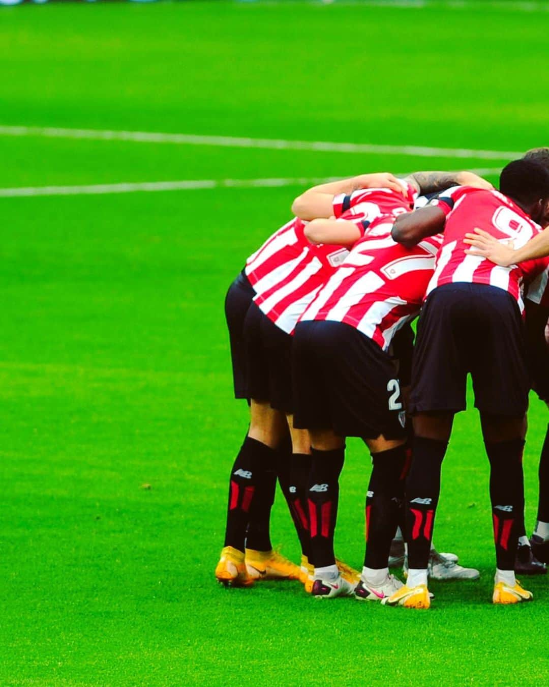 のインスタグラム：「TEAM! ❤️  #Athletic #Team #LaLiga #LaLigaSantander」