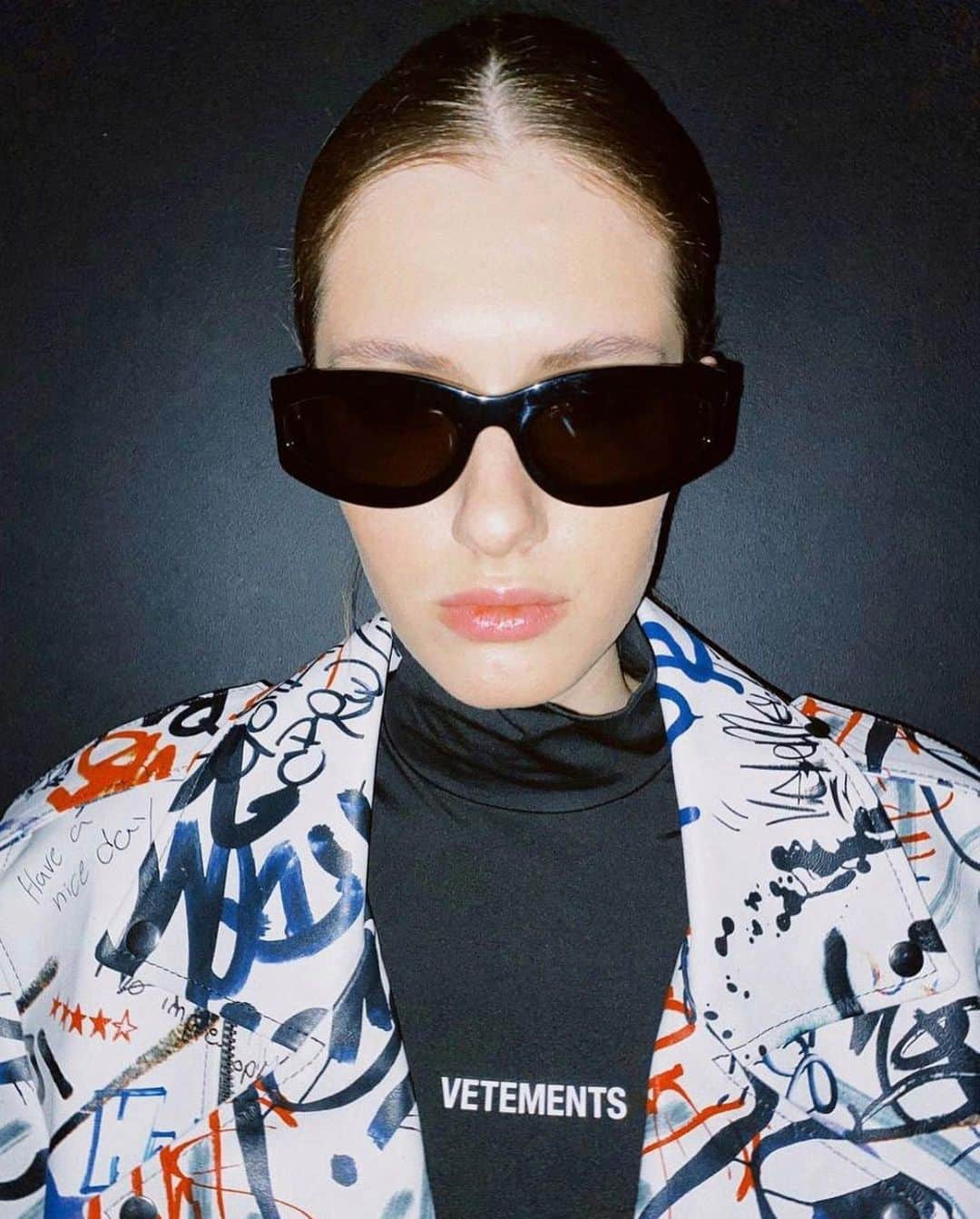 ヴェトモンさんのインスタグラム写真 - (ヴェトモンInstagram)「NEW DROP - GRAFFITI BIKER JACKET - NOW AT SELECTED RETAILERS WORLDWIDE INCLUDING @sanahuntstore」2月8日 1時48分 - vetements_official