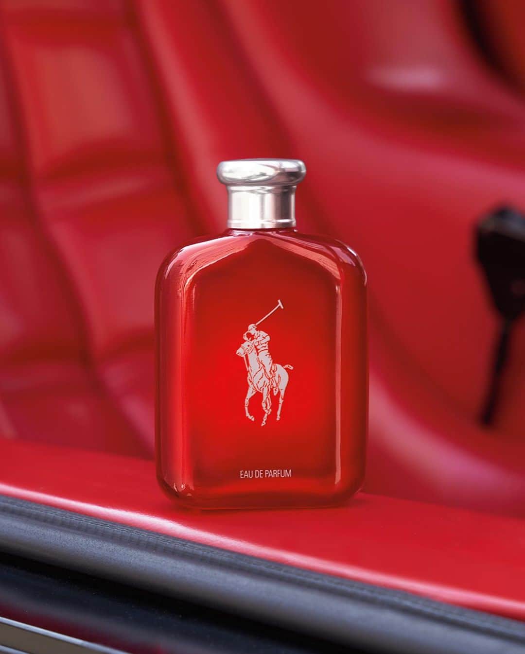 Polo Ralph Laurenさんのインスタグラム写真 - (Polo Ralph LaurenInstagram)「Inspired by the thrill of adventure, @RalphLaurenFragrances’ #PoloRed collection invites you to explore new possibilities.  Discover Polo Red Eau de Parfum this #ValentinesDay via the link in bio.  #PoloRalphLauren」2月8日 1時56分 - poloralphlauren