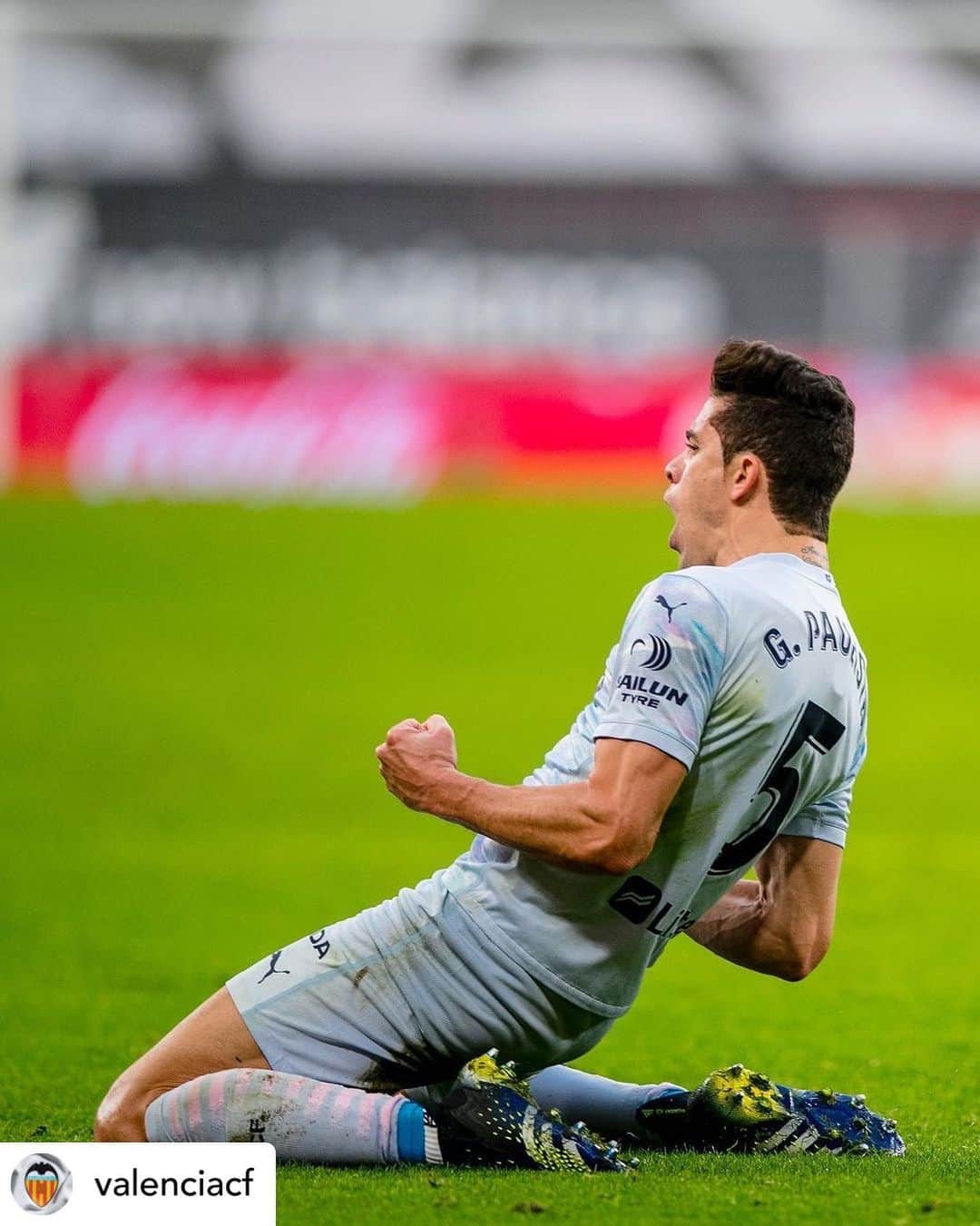 のインスタグラム：「Shout it loud! 🗣⚽️  #Paulista #Valencia #Goal #LaLiga #LaLigaSantander」
