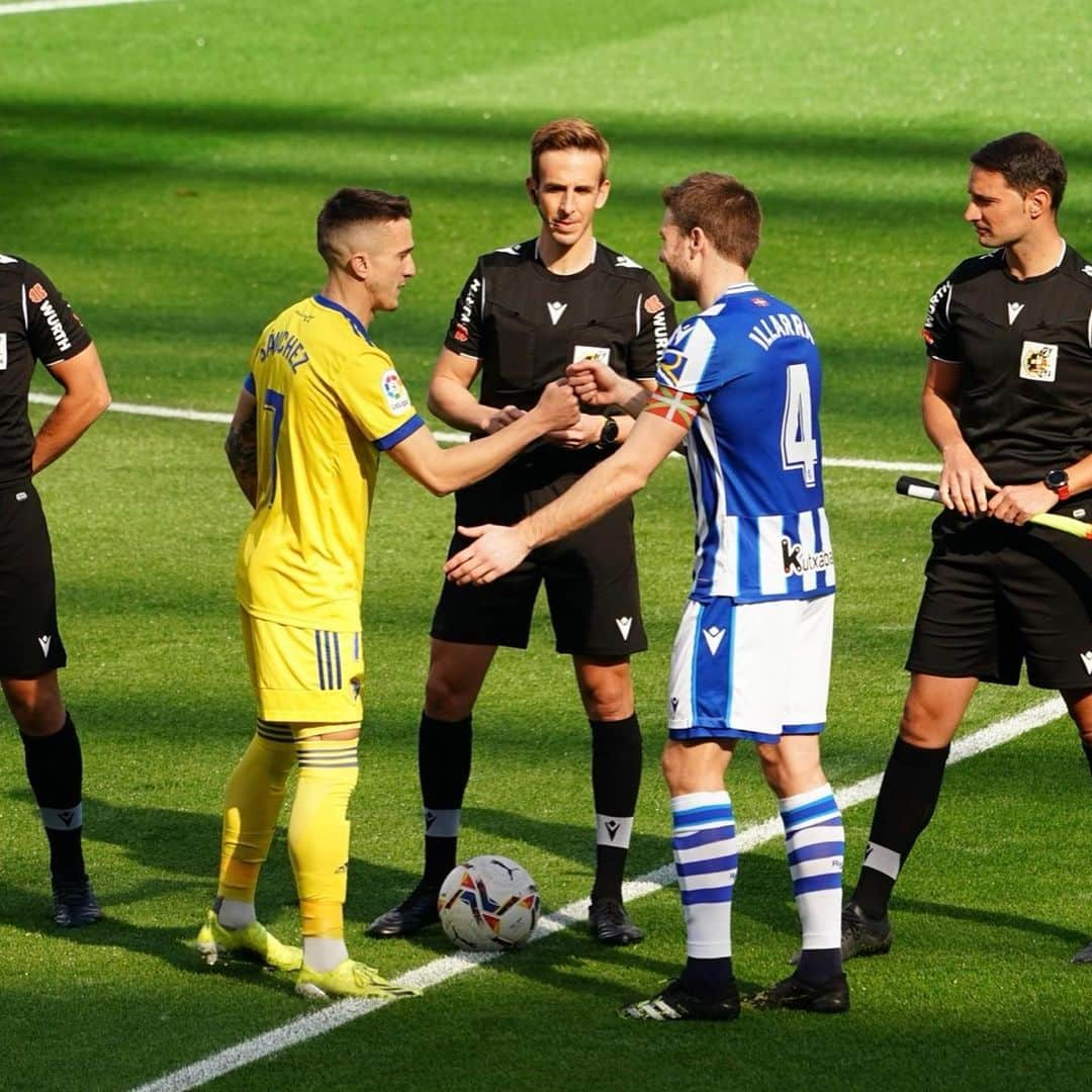 アシエル・イジャラメンディのインスタグラム：「+3 💙🤍 @realsociedad  #realsociedad #realsociedadcádiz」