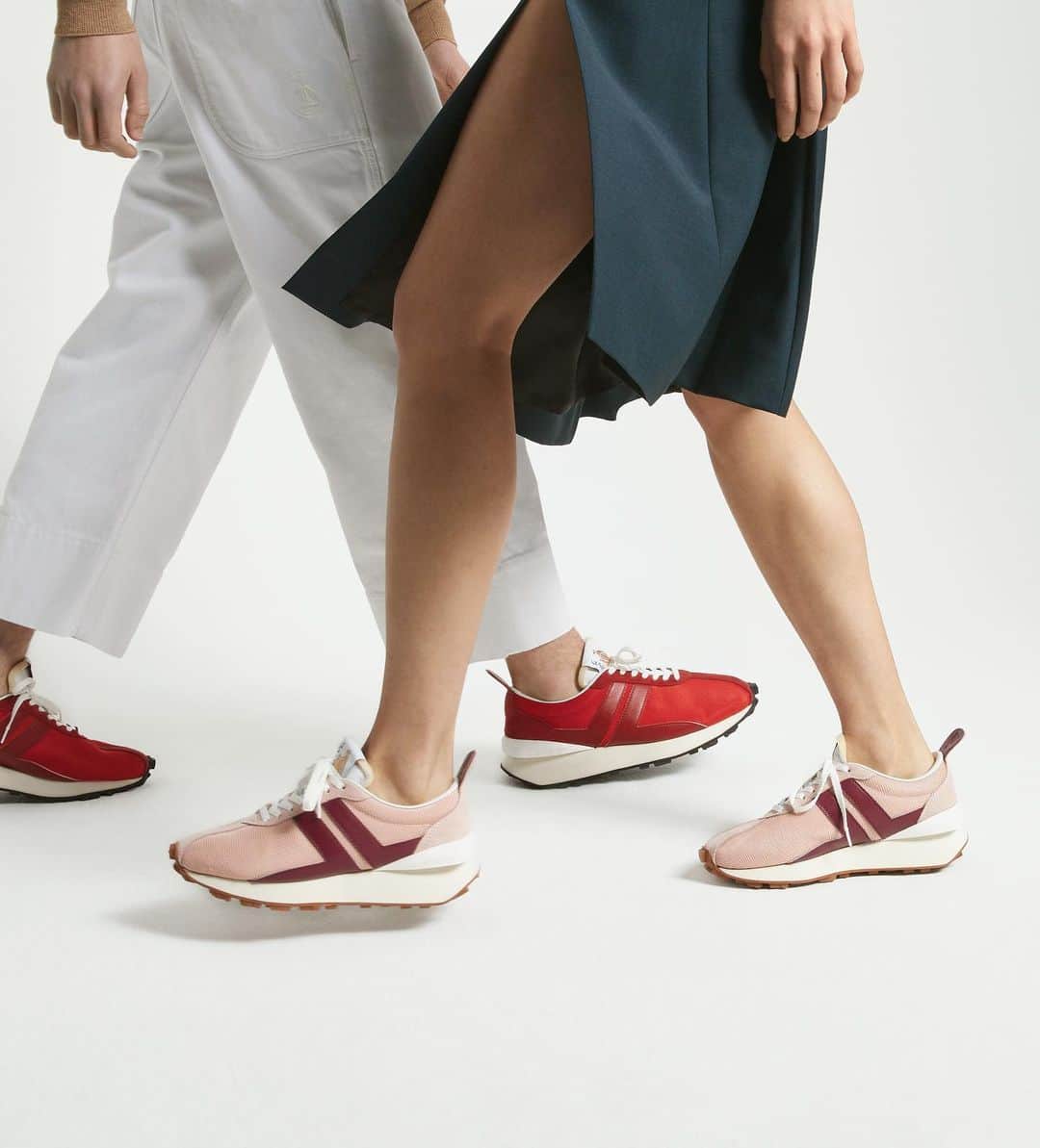 ランバンのインスタグラム：「Walk on the love side. #LanvinGift」