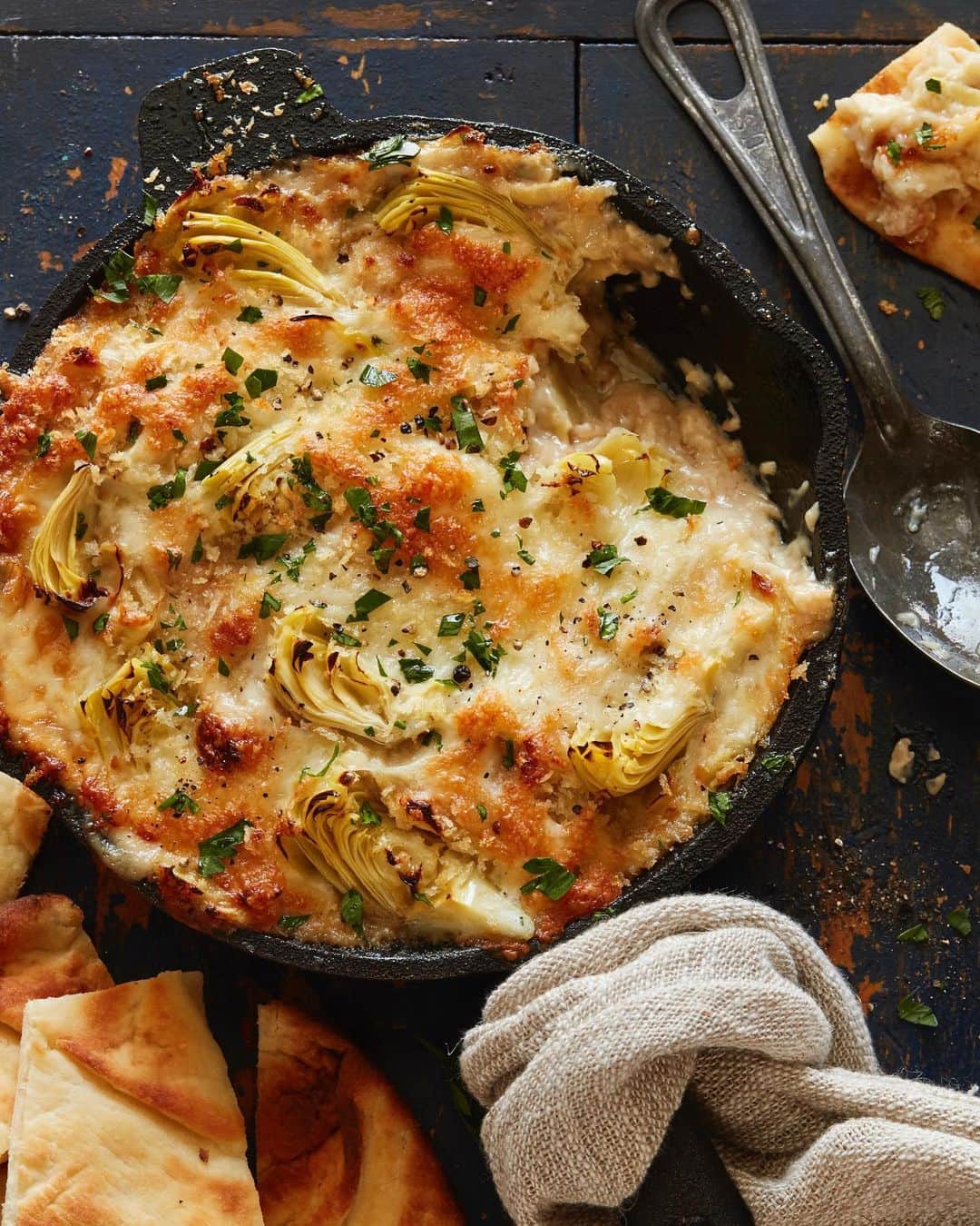 Gaby Dalkinのインスタグラム：「Artichoke Dip for breakfast!!! HAPPY SUPER BOWL SUNDAY! https://whatsgabycooking.com/24-game-day-recipes/」