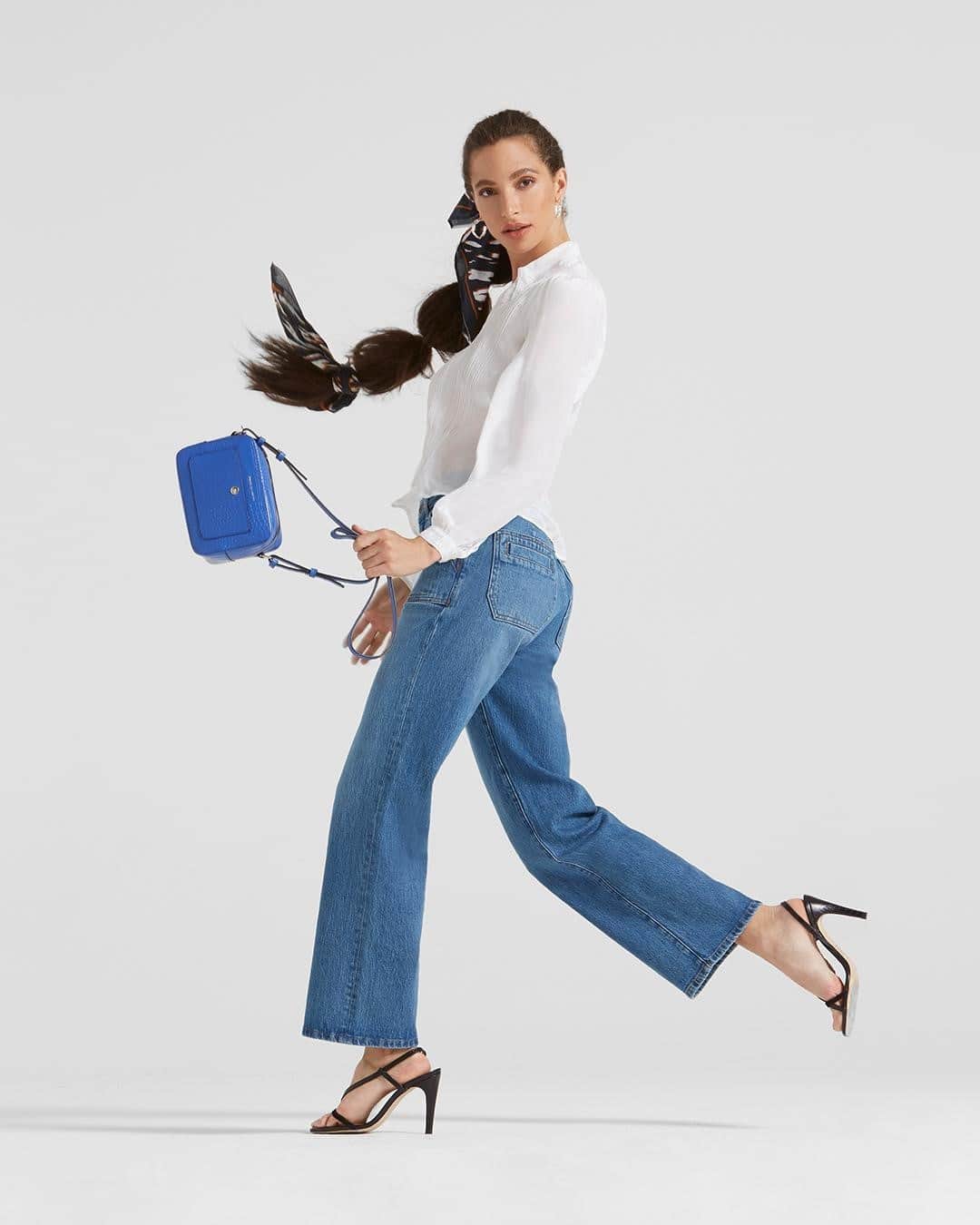 フレンチコネクションのインスタグラム：「Live in denim👖Swap your sweats for your new favourite denim.  #FrenchConnection #MyFC」