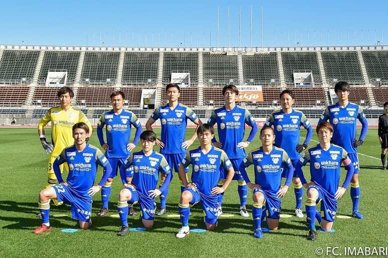 橋本英郎さんのインスタグラム写真 - (橋本英郎Instagram)「【準公式戦】 昨日、愛媛サッカーフェスティバルで愛媛FCと試合をしました。  愛媛県内では放送もあり、愛媛県内選手が多く出場する試合でした。  結果は、0対0  自分のパフォーマンスはシーズン始めにしては思ったよりいいかも。  例年この時期に試合を普通にするなんて考えられなかった。。  久々の公式戦ユニフォーム。  新しく変わりましたし、心機一転ケガに気をつけて頑張ります！  #fc今治  #橋本英郎  #ユニフォーム  #カッコいい  #umbro」2月7日 17時39分 - hideohashimoto