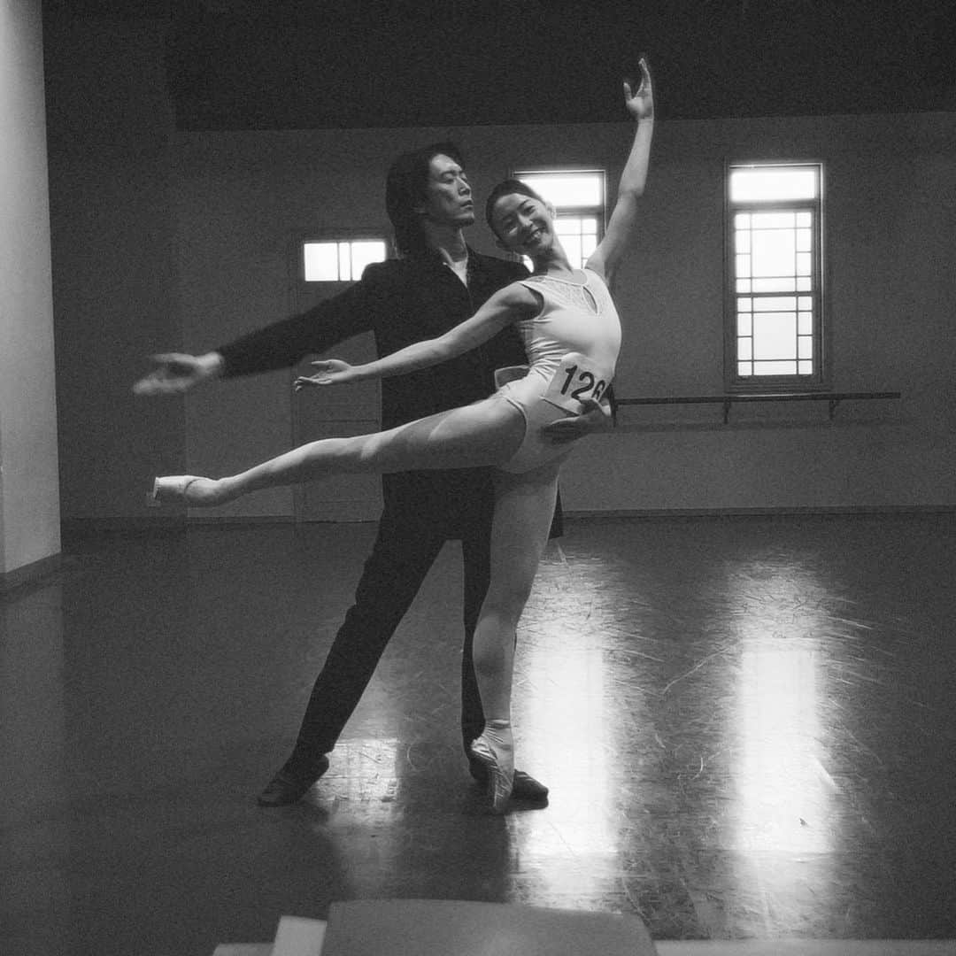 宮尾俊太郎さんのインスタグラム写真 - (宮尾俊太郎Instagram)「今夜は22時からBSNHKカンパニー第5話放送です！ よろしくお願いします！    #バレエ #ballet #dancer #miyao #shuntaro #宮尾俊太郎 #japan #tokyo #カンパニー　#普段は仲良いです」2月7日 17時43分 - shuntaro_miyao