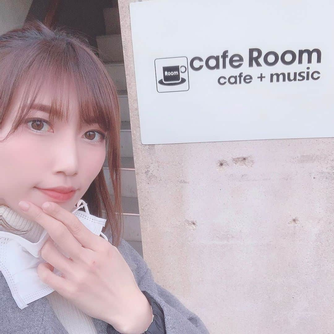 板野優花さんのインスタグラム写真 - (板野優花Instagram)「☕️大阪・西長堀 cafe Room さん @cafe_room  ・ お仕事終わりに見つけたオシャレなカフェ☺️💓 📎スイーツプレート 750円 📎カフェラテ 500円 📎ホワイトソースのクロックムッシュ 850円 ・ スイーツプレートは スコーン、ケーキ、アイス それぞれのジャンルから自分の好きなものを 選んで好みのプレートにできるの🥰✨ ・ #caferoom #カフェルーム #大阪カフェ #大阪グルメ #堀江グルメ #堀江カフェ #西長堀グルメ #西長堀ランチ  #関西カフェ巡り #北区カフェ #カフェ巡り好きな人と繋がりたい  #関西グルメ #おいしいもの好きな人と繋がりたい #カフェ活 #おすすめカフェ #カフェ女子 #カフェオレ #デザートプレート #ブラウニー#スコーン #ゆーろの美味しいメモ」2月7日 18時00分 - yuka_itano