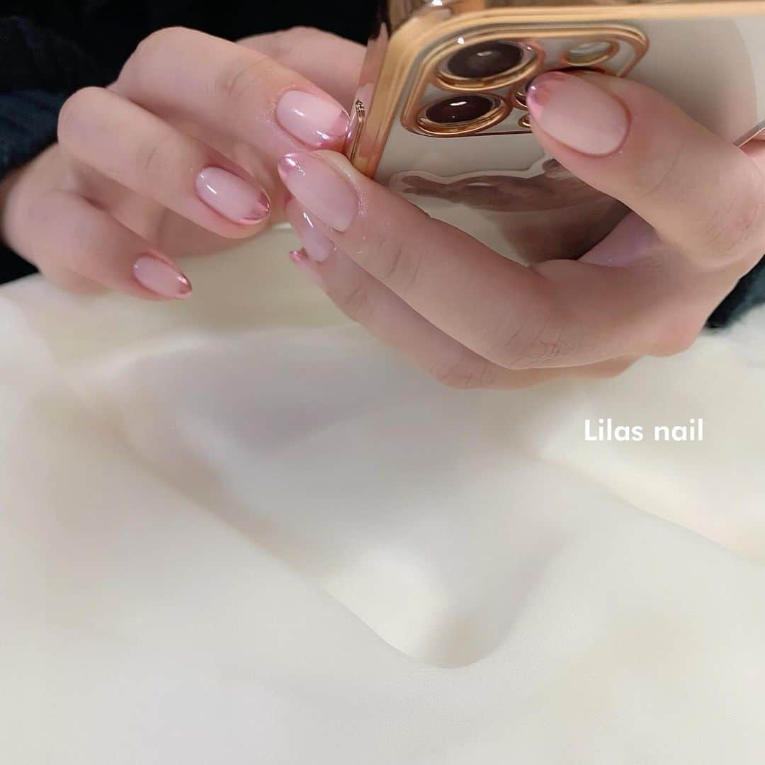 makoのインスタグラム：「* ずっとアニメの話してたね😙笑 #girlynail #ガーリーネイル #ミラーネイル #glitternail #젤네일 #젤네일아트 #젤네일전문 #フレンチガーリー  #ギンガムチェック #ギンガムチェックネイル #オーダーチップ #ブライダルネイル #ワイヤーネイル  #セルフネイル #스누피네일아트 #左右非対称ネイル #ちょうちょネイル #蝶々ネイル #ヴィンテージネイル #水滴ネイル #オーロラネイル #フレンチネイル #冬ネイル #マットネイル #韓国ネイル #ミラーフレンチ」