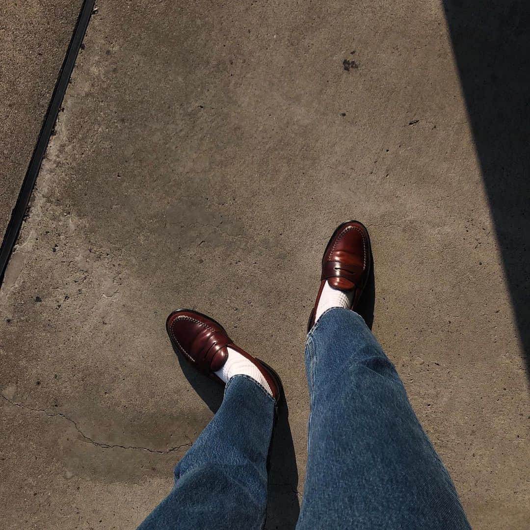 Shotaのインスタグラム：「買ったけど結局全然履いてないAlden。 とデニム👖  #alden #cordovan」