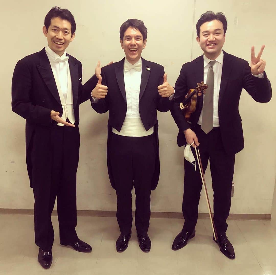 金子三勇士さんのインスタグラム写真 - (金子三勇士Instagram)「Thank you, Yao, Osaka! Photo: Osaka Philharmonic Orchestra @yaoprismhall_osaka  #大阪フィルハーモニー交響楽団  #八尾市プリズムホール #角田鋼亮  #マエストロ #指揮 #金子三勇士 #ピアノ #ピアニスト #ベートーヴェン #ピアノ協奏曲 #皇帝 #Yaocity #Osaka #concert #osakaphilharmonicorchestra  #KosukeTsunoda #maestro #MiyujiKaneko #piano #pianist #SteinwayArtist #Beethoven #pianoconcerto #emperor #meninblack  #musicians」2月7日 18時25分 - miyujikaneko_official