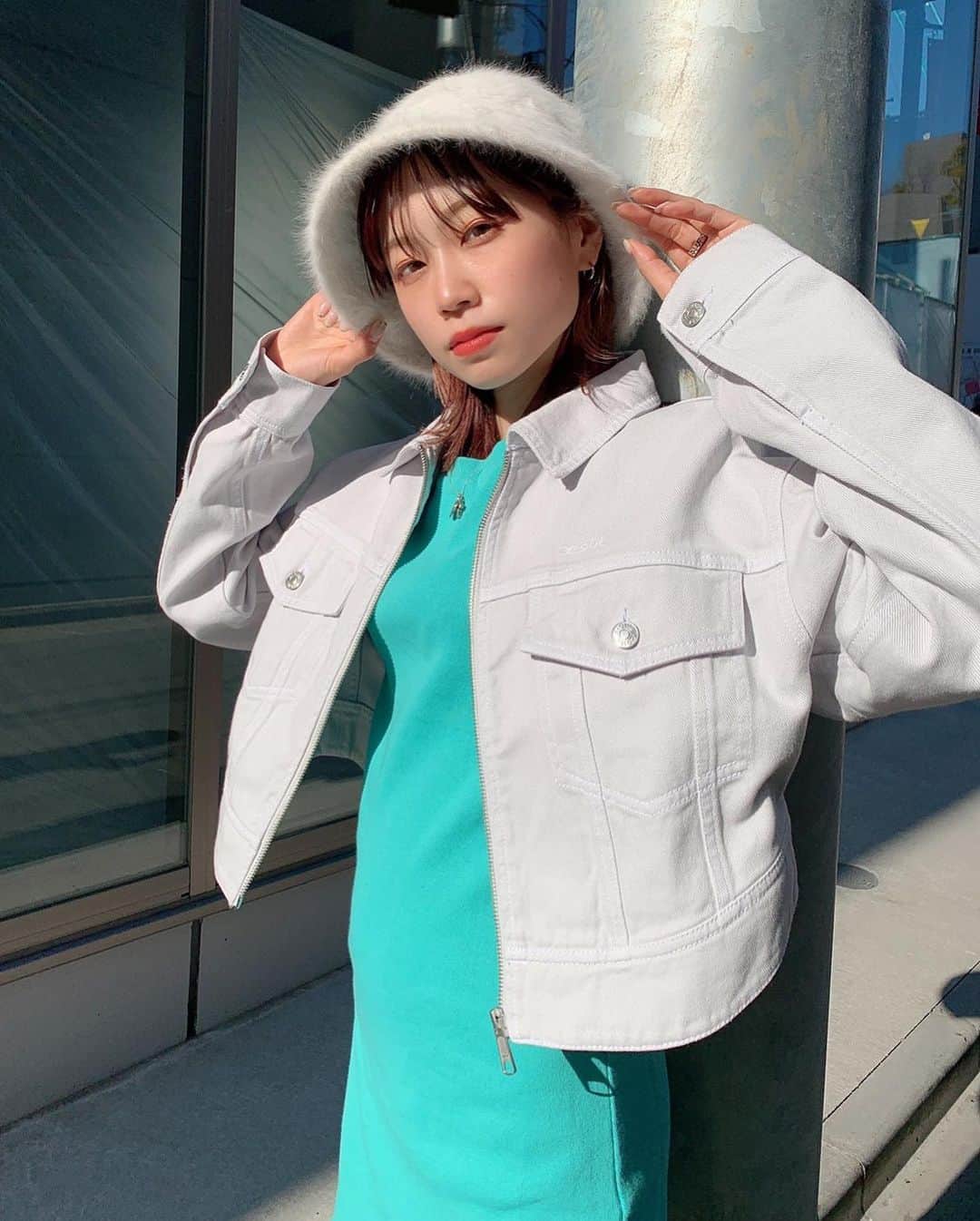XGIRL_ootdのインスタグラム：「#xgirl_ootd @amane_sss 157cm X-girl HARAJUKU STAFF ・ ------------------------------ ・ ▪️SHIRT JACKET (size S) ▪️FACE COMPACT TEE DRESS (size S) ----------------------------------- #xgirl #xgirljp #xgirlus」