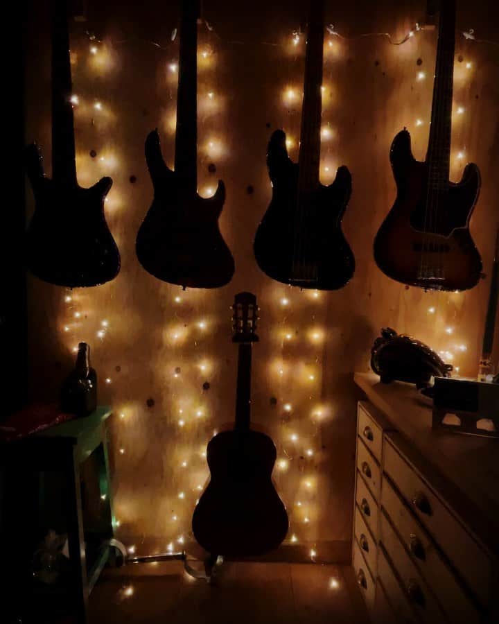 Ju-kenのインスタグラム：「落ち着く部屋  #myroom」