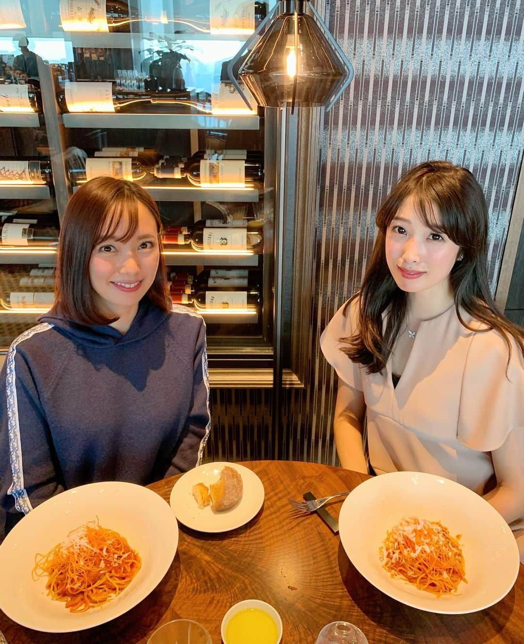 越馬千春さんのインスタグラム写真 - (越馬千春Instagram)「. 🍝💫 年末にあゆみちゃんと近況報告会✨  息子達の誕生日が1か月違いなので 悩みや気になるポイントが同じで嬉しい❤️👦🏻🧒🏻  あゆみちゃんとも長い付き合いになりました💫 賢くて仕事も出来るあゆみちゃんは会うとホッとする存在✨早く会いたいな😌 #PIGNETO#Italian #FourSeasonsHotelTokyoatOtemachi #FourSeasonsHotel#大手町 #フォーシーズンズ#東京ホテル#フォーシーズンズホテル東京大手町#👶🏻#2020年baby #男の子ママ#👩🏻#ママライフ#ママ#育児日記#年子育児」2月7日 18時58分 - chiharukoshiba