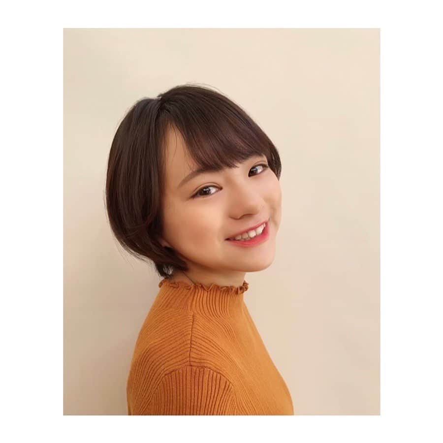 のインスタグラム：「﻿ 髪をバッサリ切りました✂️﻿ ﻿ 人生初のショートです！﻿ まだ自分自身も見慣れてませんが、﻿ とてもスッキリして、﻿ これから色んな初めての髪型が出来る！と﻿ ワクワクしております。✨﻿」