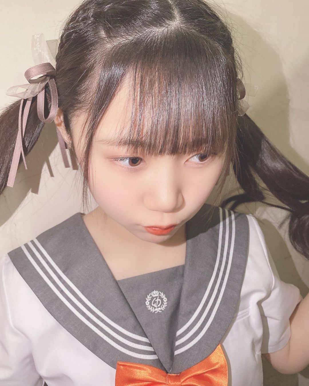 早川雪乃さんのインスタグラム写真 - (早川雪乃Instagram)「制服♡  🧡  また着てライブしたいな💭💭💭  #dela #8期生 #早川雪乃 #パステルオレンジ #アイドル」2月7日 18時59分 - yukinosan_1125