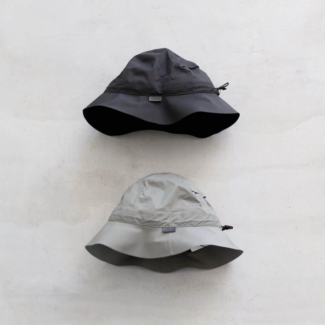 wonder_mountain_irieさんのインスタグラム写真 - (wonder_mountain_irieInstagram)「_ snow peak apparel / スノーピーク アパレル “2.5L Rain Hat” ￥9,680- _ 〈online store / @digital_mountain〉 https://www.digital-mountain.net/shopdetail/000000013212/ _ 【オンラインストア#DigitalMountain へのご注文】 *24時間受付 *14時までのご注文で即日発送 * 1万円以上ご購入で送料無料 tel：084-973-8204 _ We can send your order overseas. Accepted payment method is by PayPal or credit card only. (AMEX is not accepted)  Ordering procedure details can be found here. >>http://www.digital-mountain.net/html/page56.html  _ 本店：#WonderMountain  blog>> http://wm.digital-mountain.info _ #snowpeakapparel #スノーピークアパレル _  JR 「#福山駅」より徒歩10分 #ワンダーマウンテン #japan #hiroshima #福山 #福山市 #尾道 #倉敷 #鞆の浦 近く _ 系列店：@hacbywondermountain _」2月7日 19時10分 - wonder_mountain_