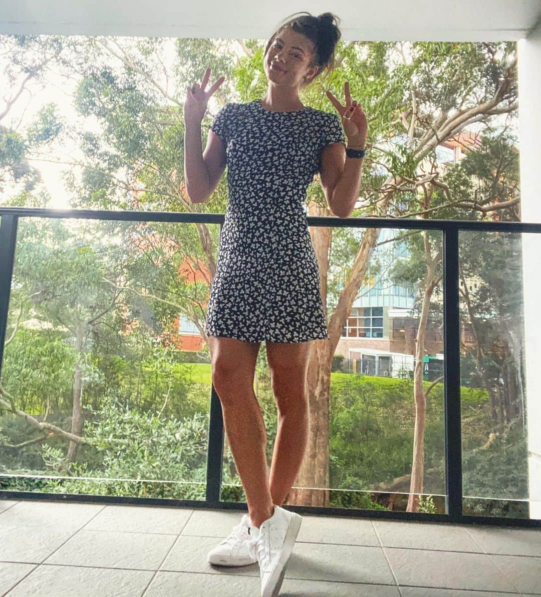 シャンテル・ケリーさんのインスタグラム写真 - (シャンテル・ケリーInstagram)「Welcome to the balcony and some selfies #sunnysunday」2月7日 19時44分 - chantelle_kerry