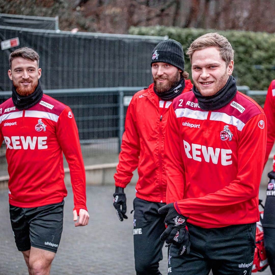 マルコ・ヘーガーのインスタグラム：「Post-Derby mood 😄 🔴⚪️ @fckoeln  #derby #rheinderby #winner #team #leistung #blessed #positivevibes #proud #together #effzeh #cologne #köln #mh6 #liebedeinestadt #nice #sunday #derbysieger」