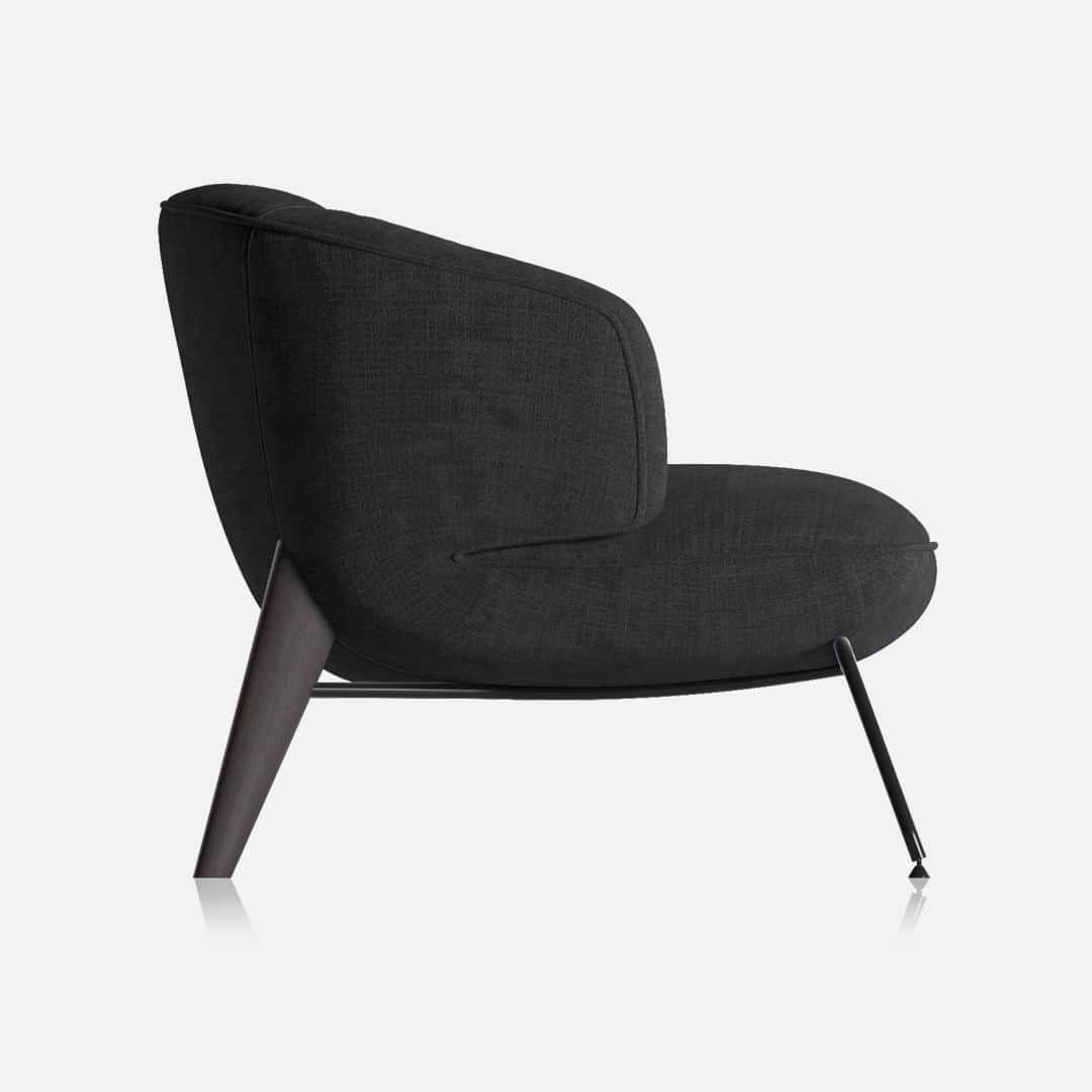 Natuzzi Officialのインスタグラム：「Penelope, is one of those special things born from the collaboration with Mauro Lipparini. A lounge chair, with a reassuring shape, small proportions and a strong personality, make it unique, but above all irresistible.  #natuzzi #NatuzziItalia #Italy #Puglia #design #lifestyle #style #furniture #homefurniture #madeinitaly #living #interiordesign #decor #furnituredesign #homedesign #inspiration #interior #sofa #livingroom」