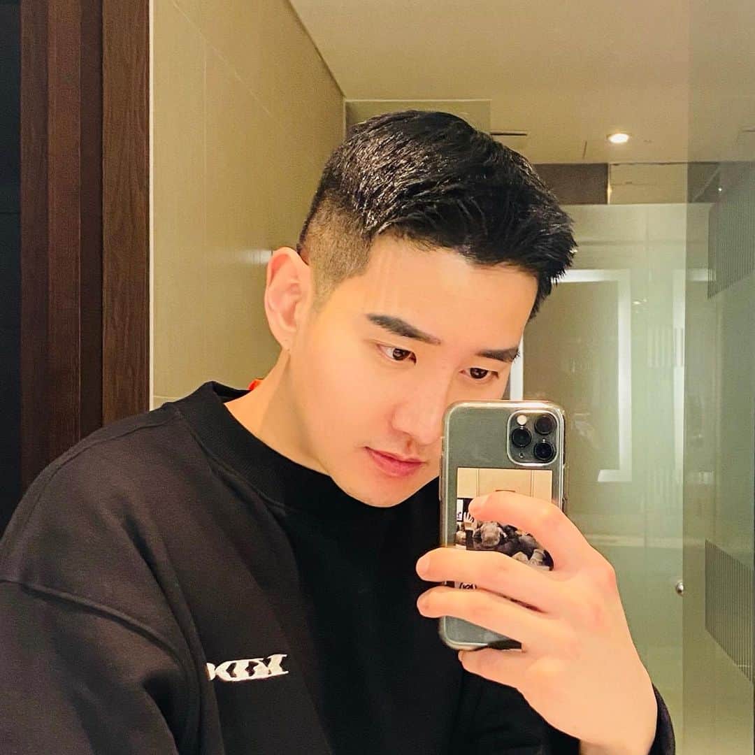 ビボム のインスタグラム：「🥽」