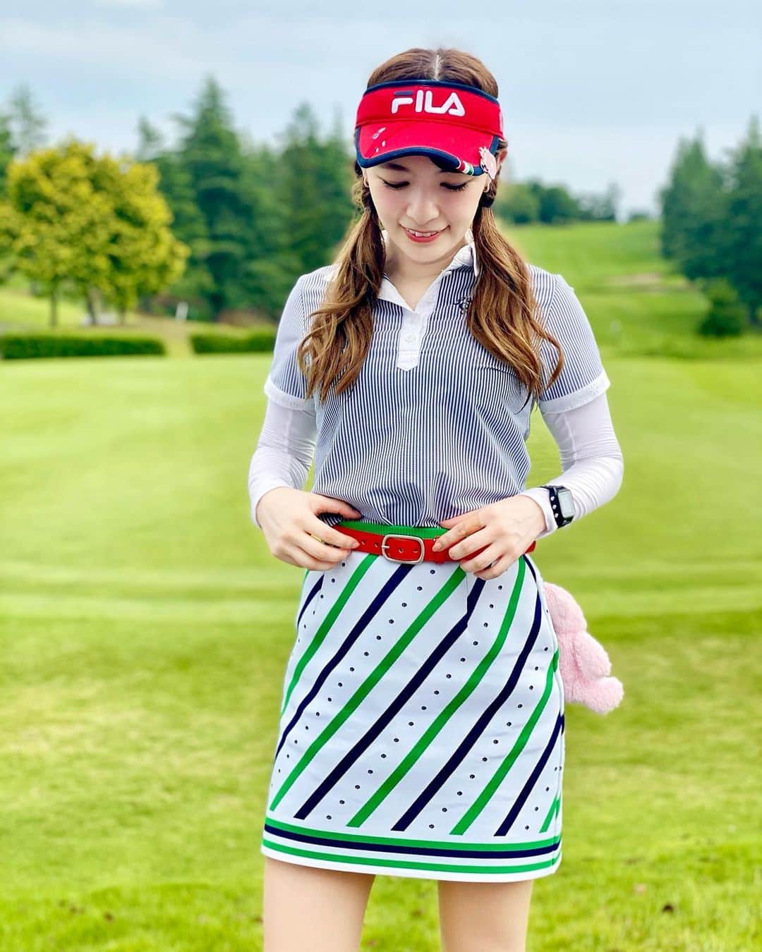 のインスタグラム：「⛳️ゴルフ始めはいつにしようっ😇💓 だいぶ暖かくなってきたから練習しようかな😎💦 . ゴルフウェアどこのがかわいいかな〜 ウェアでテンションあげてこ🤤❤︎ . 今年もゴルフ女子のみんなと たくさんゴルフできるといいなっ💓🥰 . #골프 #골프웨어 #골프스타그램 #골프스윙 #골프여자 #お洒落ゴルファー #ゴルフウェアコーデ #ゴルフコーデ #ゴルフ女子  #ゴルフ女子コーデ #ゴルフ初心者 #ゴルフ好き女子 #女子ゴルフ #スポーツ女子 #ゴルフ好きと繋がりたい #ゴルフコーディネート #キャスコ女子ゴルフ部 #スポーツ女子  #ゴルフバカ #instagolf #インスタゴルフ女子#golstagram #グリーンのある暮らし #ゴルジョモ #ゴルフファッション #ごるふ女子 #おしゃれゴルファー  #golflife #ゴルフ楽しい #筋トレ女子 #ヘルシーボディ @victoriagolf_official @callawaygolf_japan @archivio.official_online @filagolfjapanofficial @golfhackgirl @bijo_golf @golf_swing.girl  @kasco_joshi_golf @kascogolf」