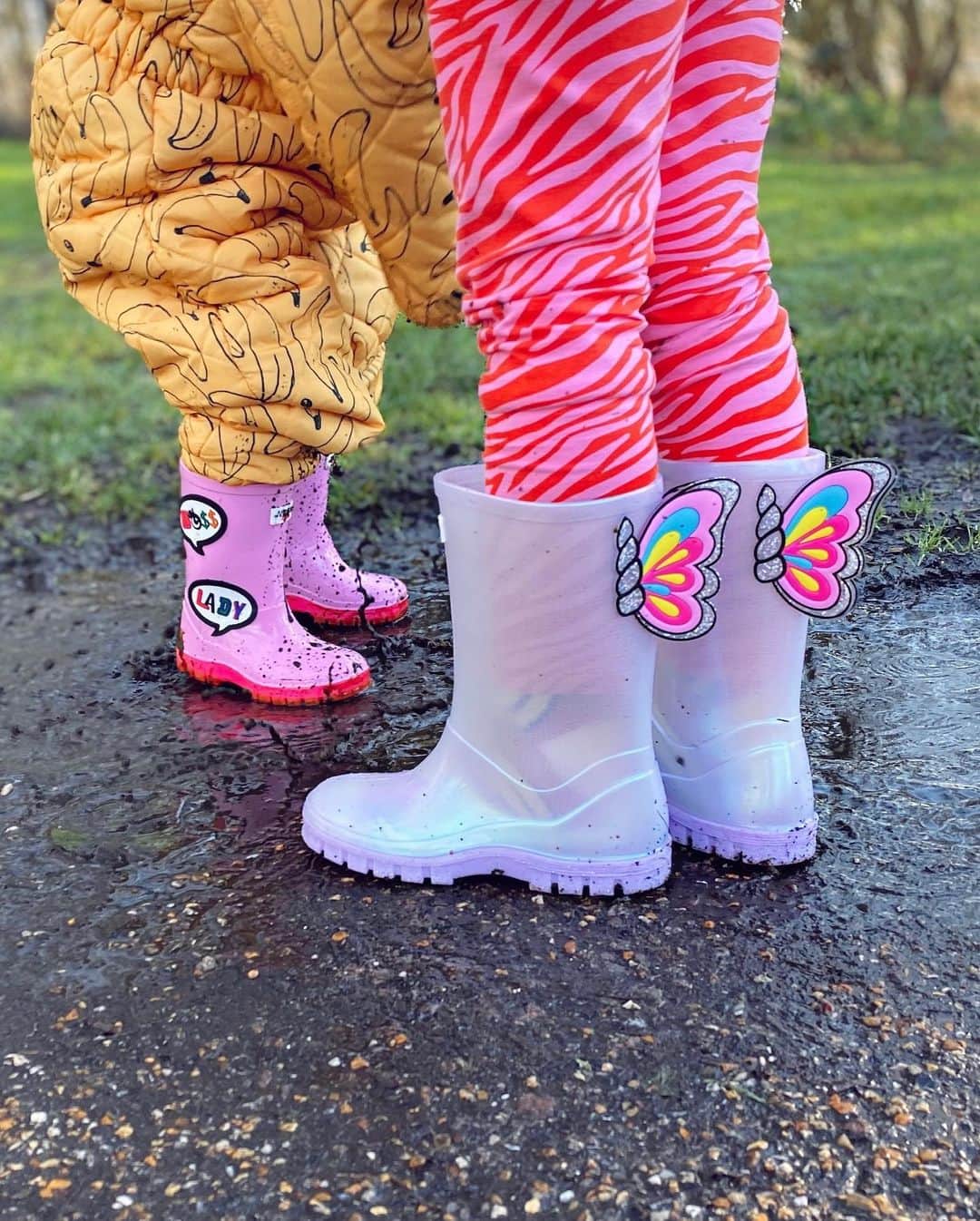 SOPHIA WEBSTERさんのインスタグラム写真 - (SOPHIA WEBSTERInstagram)「Winter walks call for winter wellies… 💭🦄 Our @sophiawebstermini jelly wellies are a must have for muddy puddles!⁣ ⁣ #SophiaWebster #SophiaWebtserMini」2月7日 20時49分 - sophiawebster