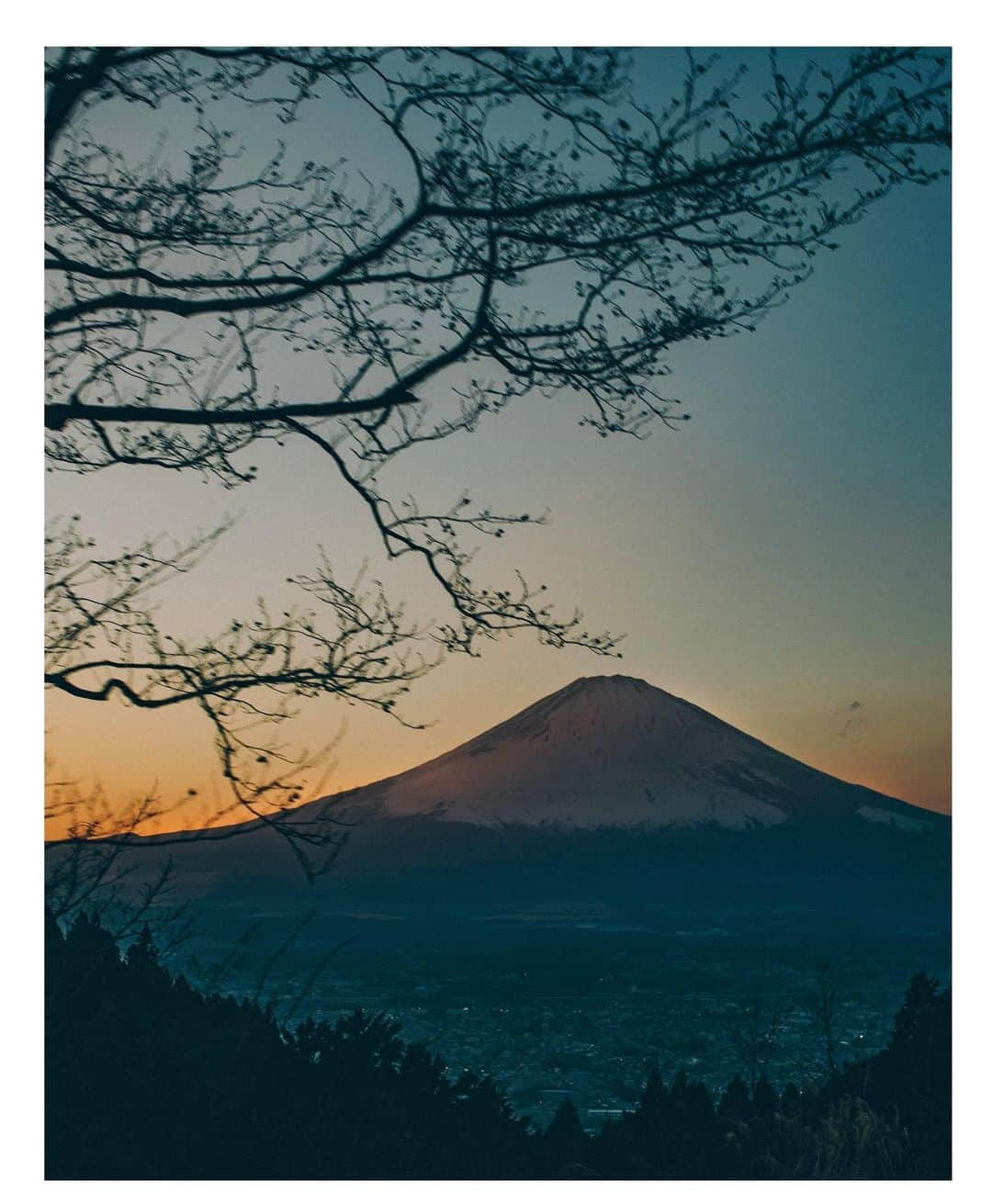 山中海輝さんのインスタグラム写真 - (山中海輝Instagram)「帰路。車の中から撮った一枚。」2月7日 20時54分 - kaikiyamanaka