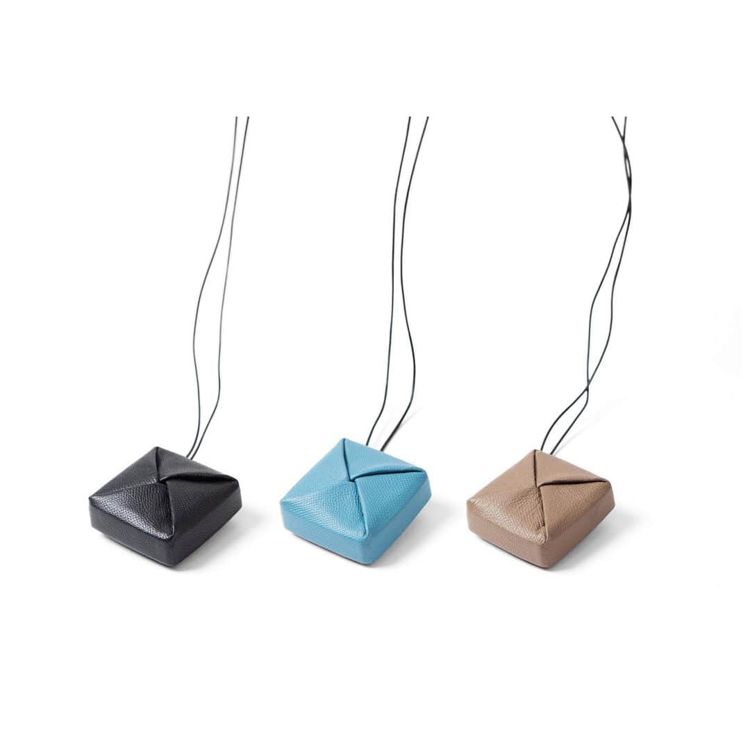 エドロバートジャドソンのインスタグラム：「NEW PRODUCT  TOLSON - TWIST BOX - CHECK OUR STOCKISTS & ONLINE STORE  #edrobertjudson」