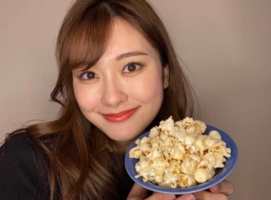 増田紗織さんのインスタグラム写真 - (増田紗織Instagram)「ポップコーン食べながら映画観ます🍿 . . . #🍿 #movienight #movie #popcorn #popcorn🍿 #おうち時間 #映画 #映画鑑賞 #おうち映画」2月7日 21時09分 - saorimasuda_official