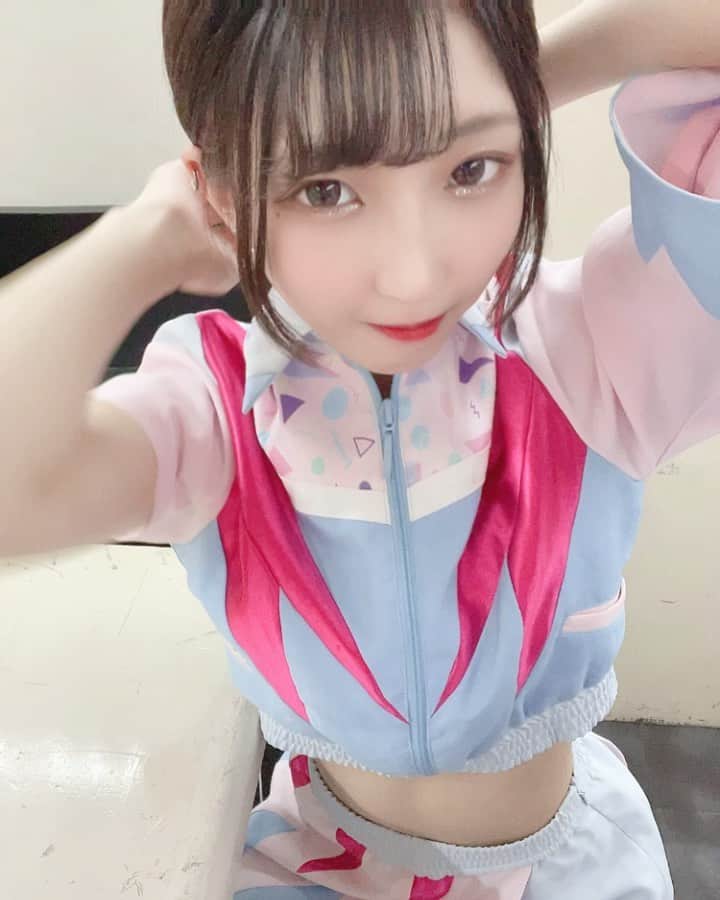 かれんのインスタグラム：「話題の子ですか？ 売れるよ今年はすまんけど」