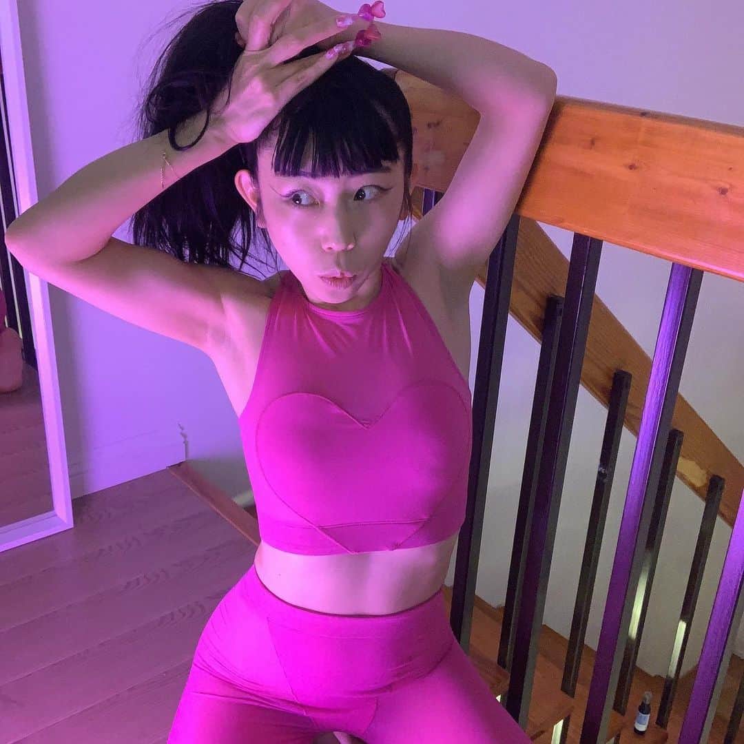 Mei Kawajiriさんのインスタグラム写真 - (Mei KawajiriInstagram)「@adamselmansport  workout outfit makes me want to workout all day💕actually , just keep wearing even No workout 💗 because it’s SO CUTE💕🍑💕 #nailsbymei」2月8日 2時50分 - nailsbymei