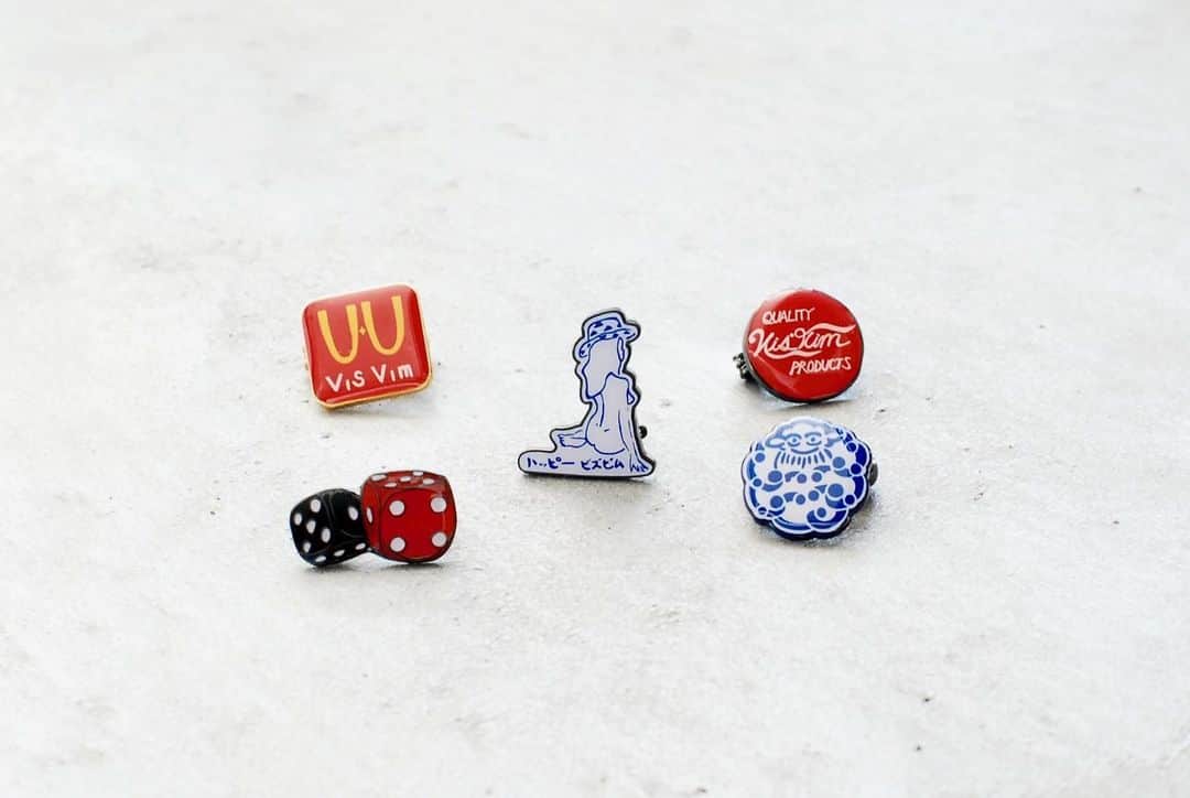 wonder_mountain_irieさんのインスタグラム写真 - (wonder_mountain_irieInstagram)「_ visvim / ヴィズヴィム "LAPEL PIN SET” ¥16,500- _ 〈online store / @digital_mountain〉 https://www.digital-mountain.net/shopdetail/000000013140/ _ 【オンラインストア#DigitalMountain へのご注文】 *24時間受付 *14時までのご注文で即日発送 * 1万円以上ご購入で送料無料 tel：084-973-8204 _ We can send your order overseas. Accepted payment method is by PayPal or credit card only. (AMEX is not accepted)  Ordering procedure details can be found here. >>http://www.digital-mountain.net/html/page56.html  _ 本店：#WonderMountain  blog>> http://wm.digital-mountain.info _ #visvim #hirokinakamura #visvimwmv #WMV #ヴィズヴィム #ビズビム #中村ヒロキ #ダブリューエムブイ _ 〒720-0044  広島県福山市笠岡町4-18  JR 「#福山駅」より徒歩10分 #ワンダーマウンテン #japan #hiroshima #福山 #福山市 #尾道 #倉敷 #鞆の浦 近く _ 系列店：@hacbywondermountain _」2月7日 21時35分 - wonder_mountain_
