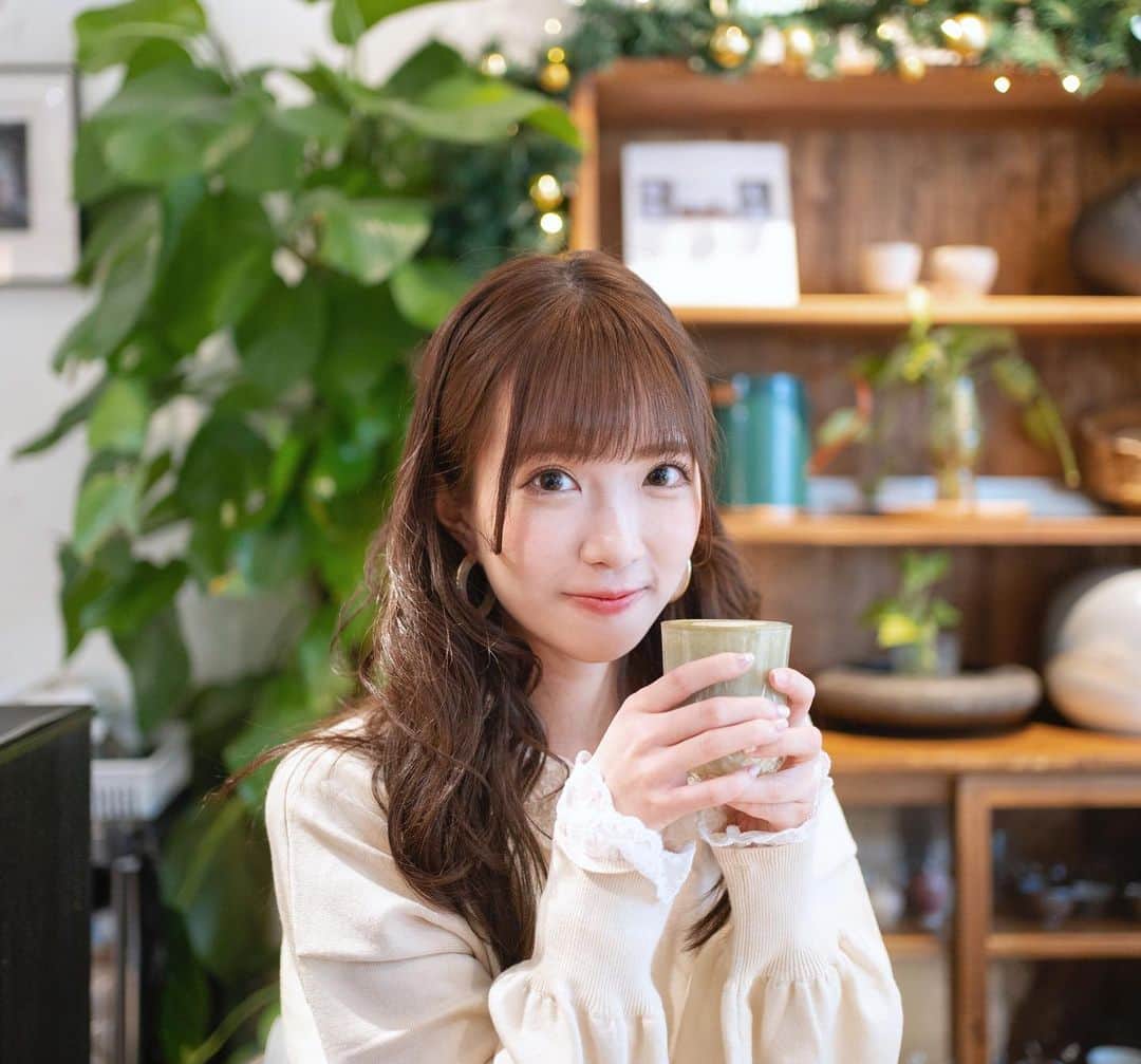 キアナのインスタグラム：「気温なんか春や🌷 春が待ち遠しい..🌸」
