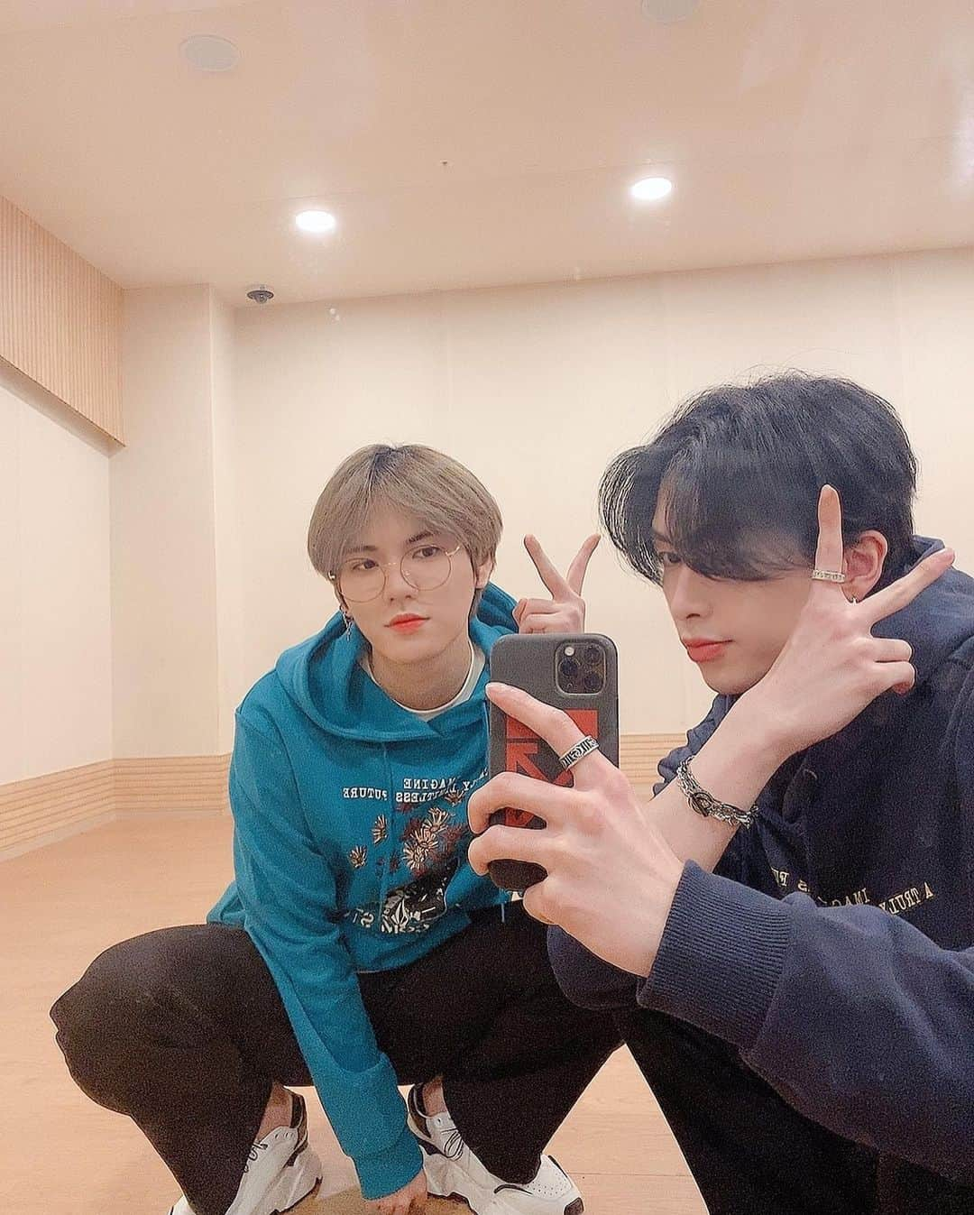 UP10TIONさんのインスタグラム写真 - (UP10TIONInstagram)「💛 #환희 #샤오 #hwanhee #xiao」2月7日 21時37分 - u10t_official