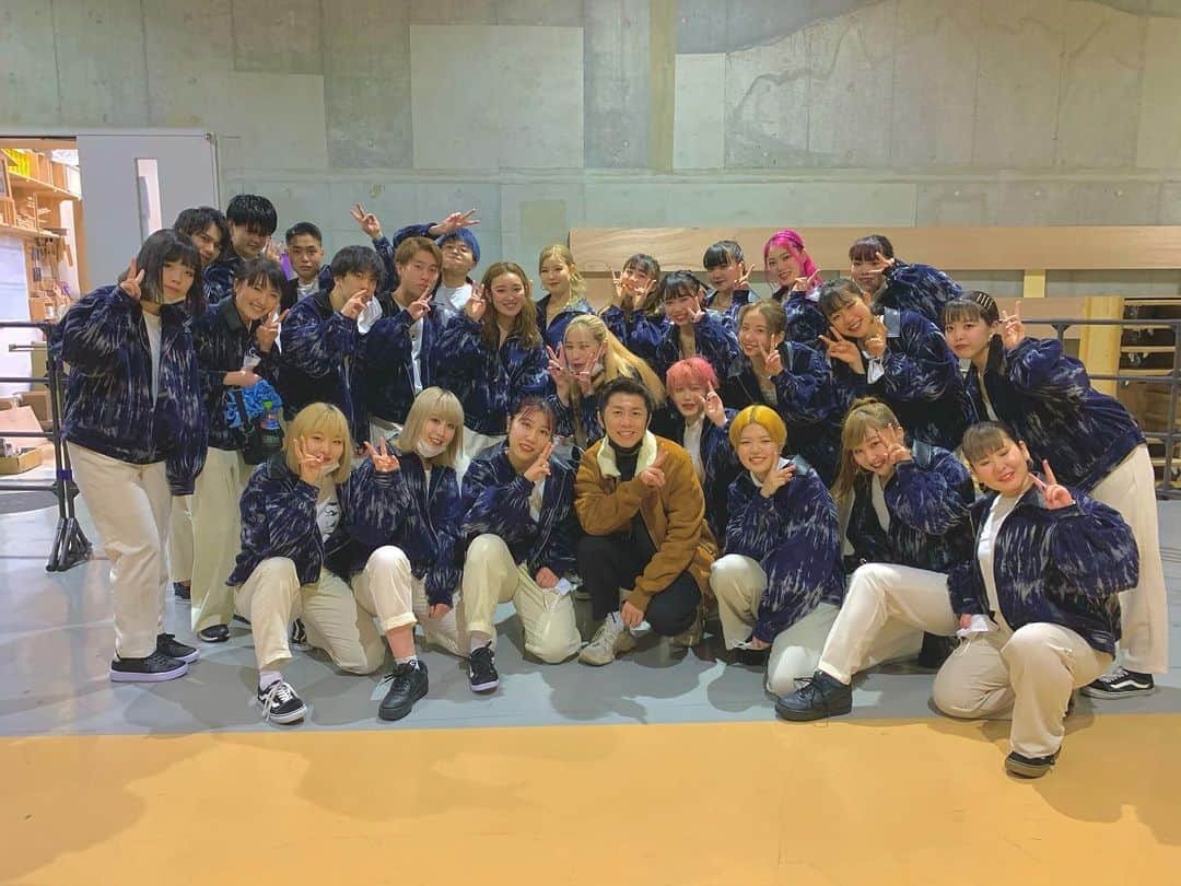 YWKIのインスタグラム：「: 💜🤍💜  #日本工学院 #DP13」