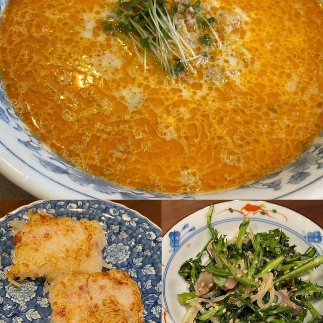 小川薫さんのインスタグラム写真 - (小川薫Instagram)「【生徒さんの作ったレポート】 .  「豆乳坦々麺を作成しましたが、夫がこれどこの坦々麺❣️って買ってきたものと間違えたぐらいおいしかったみたいです。いつも美味しいレシピをありがとうございます😊三月もこれからもずっと楽しみにしています」 . 「オンラインのお料理、久々で、嬉しくなり、早速作らせてもらいました❤️どれも美味しくて、家族に好評でした。豆乳坦々麺は、とっても簡単なのに、美味しかった。即、リピート決定ですね！大根餅は、いままで食べた中で一番美味しかったです。」 . 「お夕飯にアクアパッツァ、タラモサラダ、キッシュを作りました！初めて作ったキッシュはとても美味しく出来て感動です🥰そして、夜のうちにスコーンの生地を作り、ガトーショコラを焼きました！今日のブランチは豆乳坦々麺、大根餅、春菊と砂肝の辛子和え、おやつはスコーンとガトーショコラです😆土日のメニュー全て薫先生のレシピです❤️どれも美味しくいただきました💕💕」  #生徒さんの作ったレポート #おうちでclover #zoom #zoomオンラインレッスン  #オンライン料理レッスン　#オンライン料理教室  #salondeclover  #サロンドクローバー #小川薫 #おもてなし #おもてなし料理教室 #料理教室 #料理教室大阪　#料理研究家 #テーブルコーディネート #テーブルコーディネーター  #大阪料理教室 #cookingclass  #tablesetting  #tablecoordinate #おもてなし料理  #パーソナルレッスン」2月7日 21時38分 - salondeclover