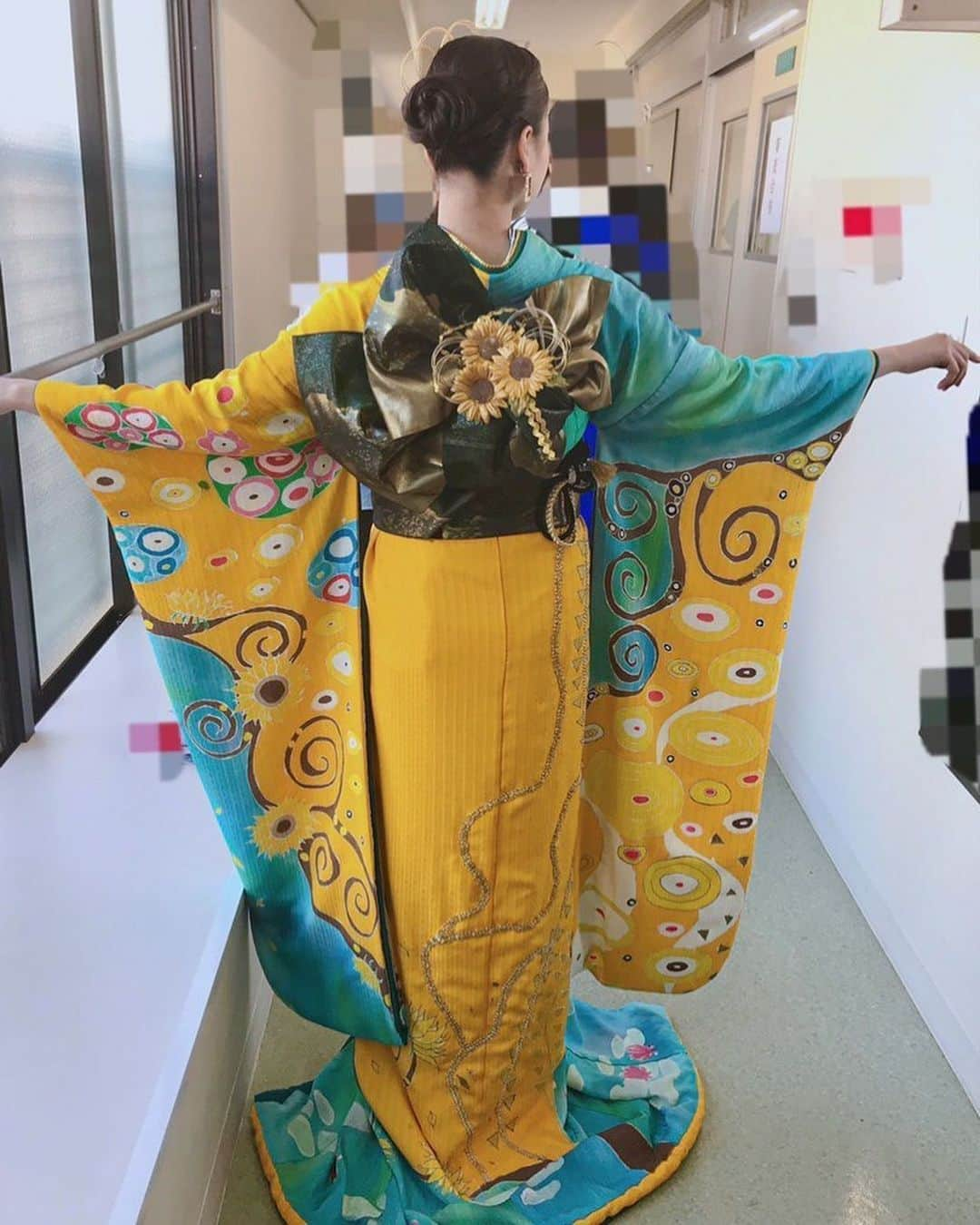 岡山友里愛さんのインスタグラム写真 - (岡山友里愛Instagram)「👘﻿ コロナ禍で無観客という形だったけれど﻿ 楽しくお仕事させていただきました✨﻿ ﻿ とても素敵な振袖でウォーキングできて﻿ うれしかった♡﻿ ﻿ ﻿ 洋服バージョンもあるので﻿ また載せます🙋🏻‍♀️﻿ ﻿ ﻿」2月7日 21時39分 - ___yuria____