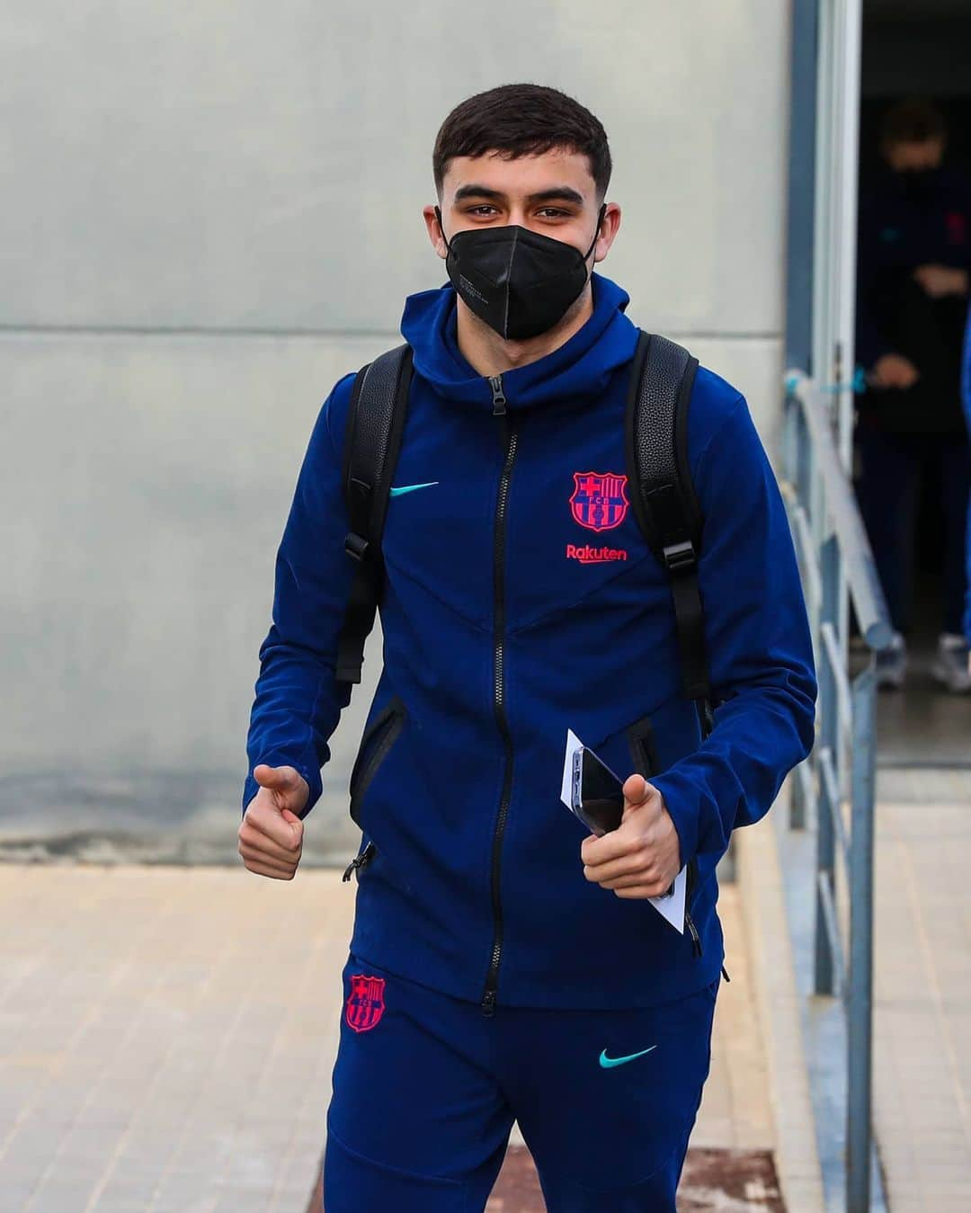 FCバルセロナさんのインスタグラム写真 - (FCバルセロナInstagram)「👋 S E V I L L A  🔜 #BetisBarça」2月7日 22時08分 - fcbarcelona